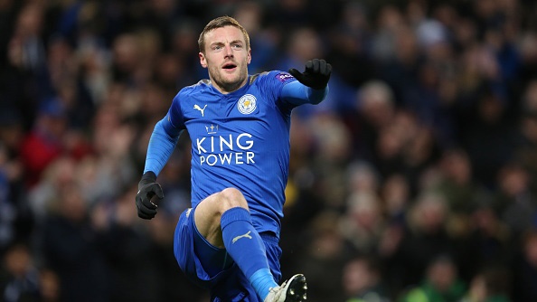 Jamie Vardy ghi ban giup Leicester City vao tu ket FA Cup hinh anh