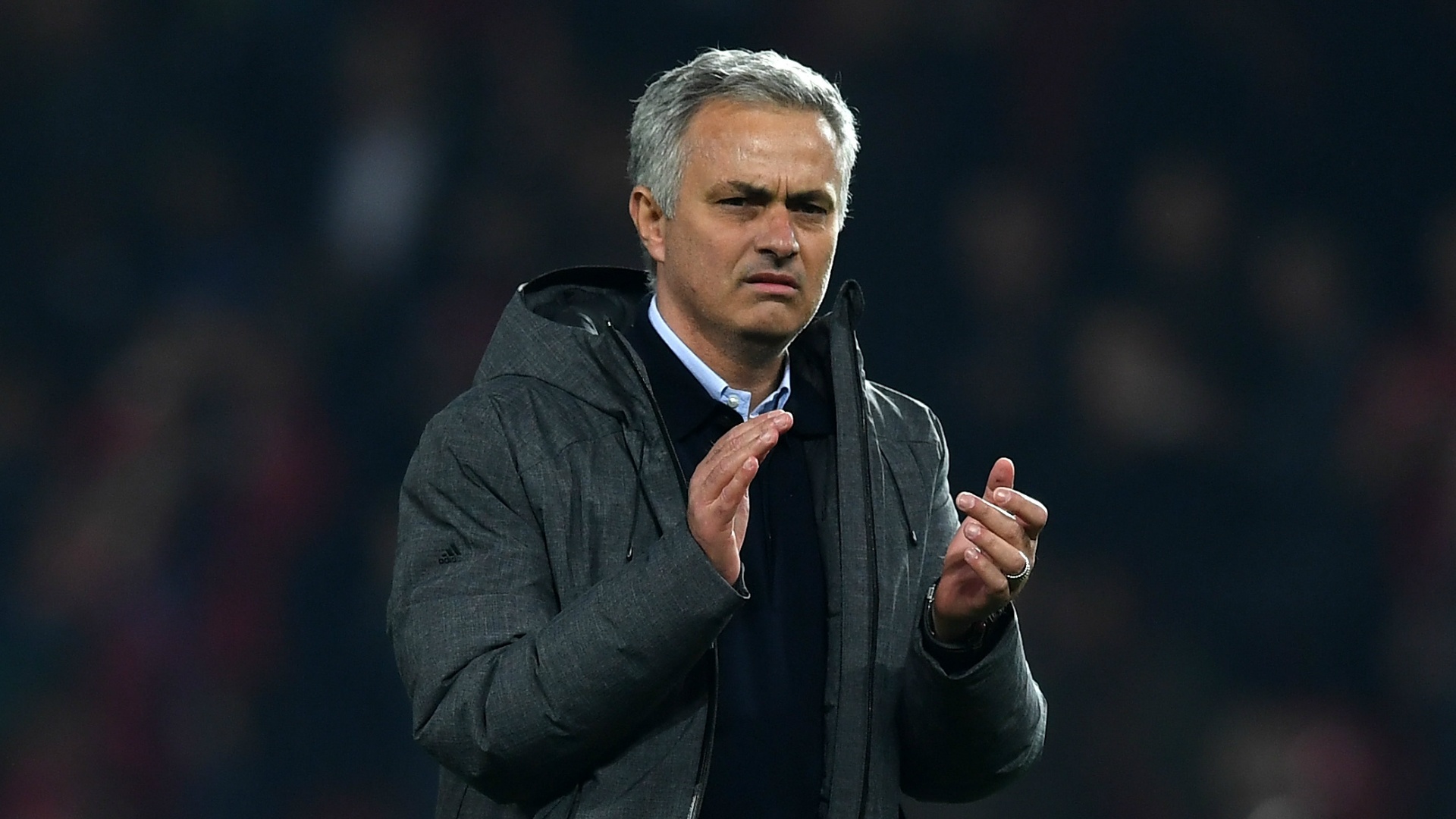 Premier League vong 28: Cho dai chien xanh - do hinh anh