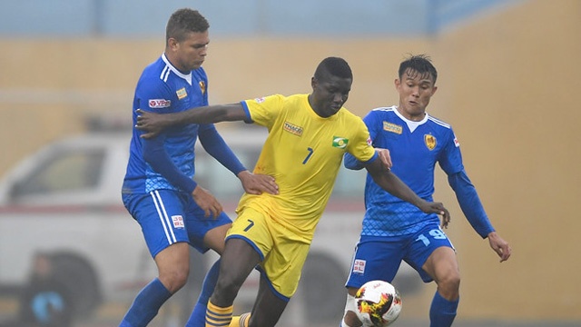 Highlights CLB Quang Nam danh bai Song Lam Nghe An hinh anh