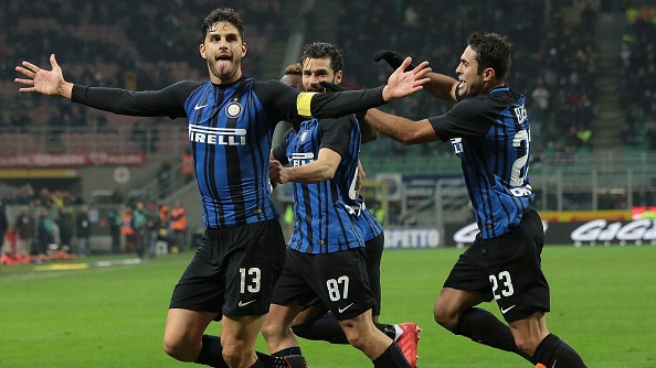 Inter tam quay lai top 4 sau tran dau som vong 26 hinh anh