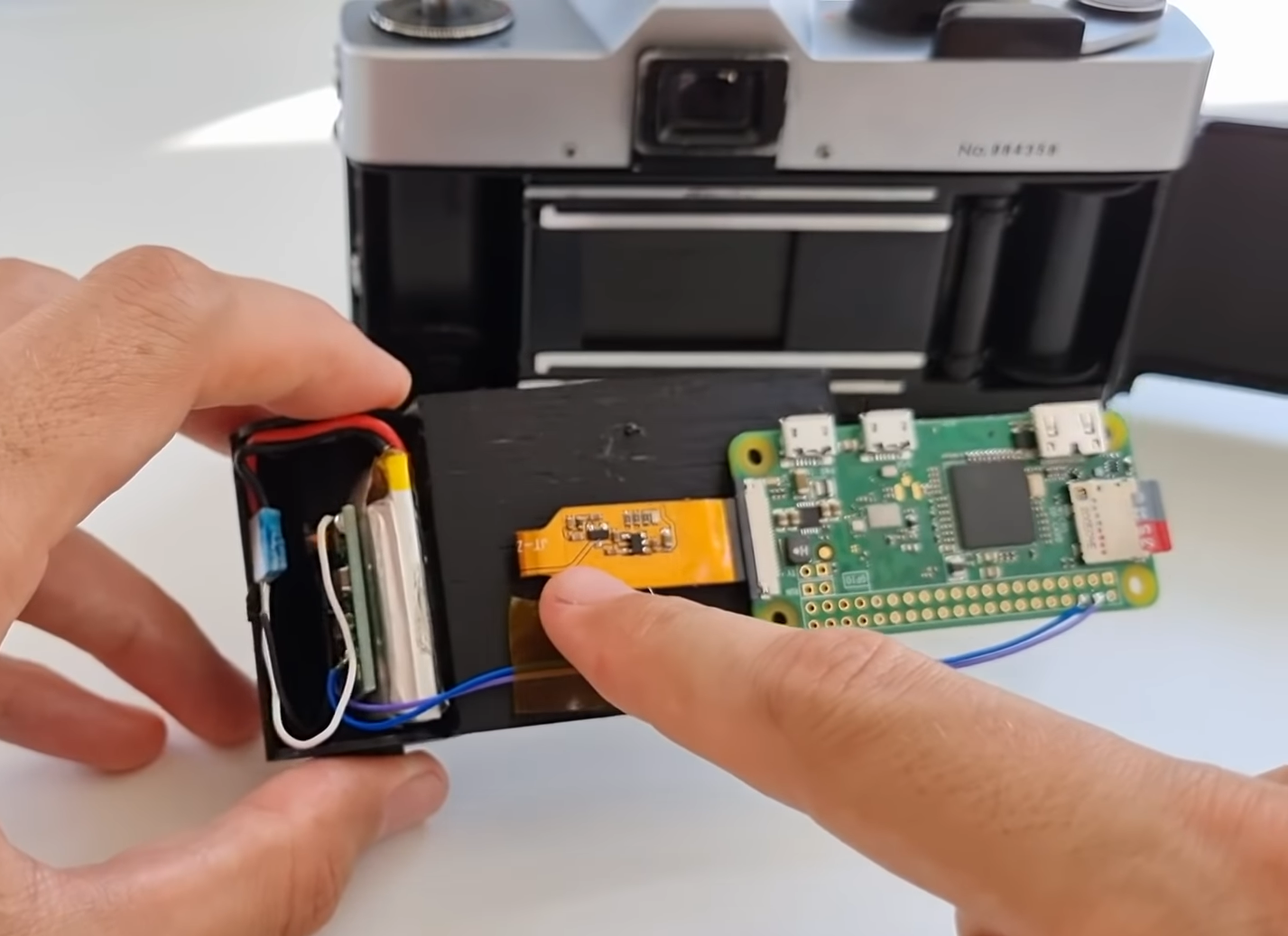 Bien may phim 50 nam tuoi thanh may anh ky thuat so hinh anh