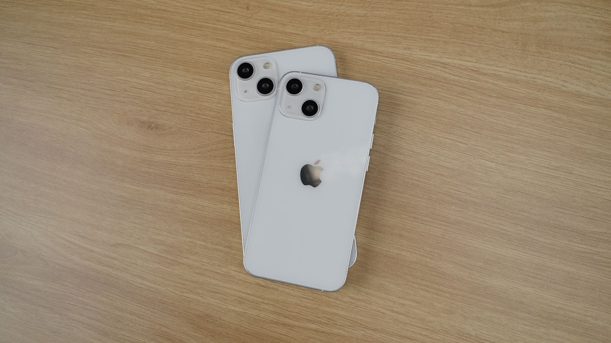 Mo hinh iPhone 13 co mat tai Viet Nam anh 3