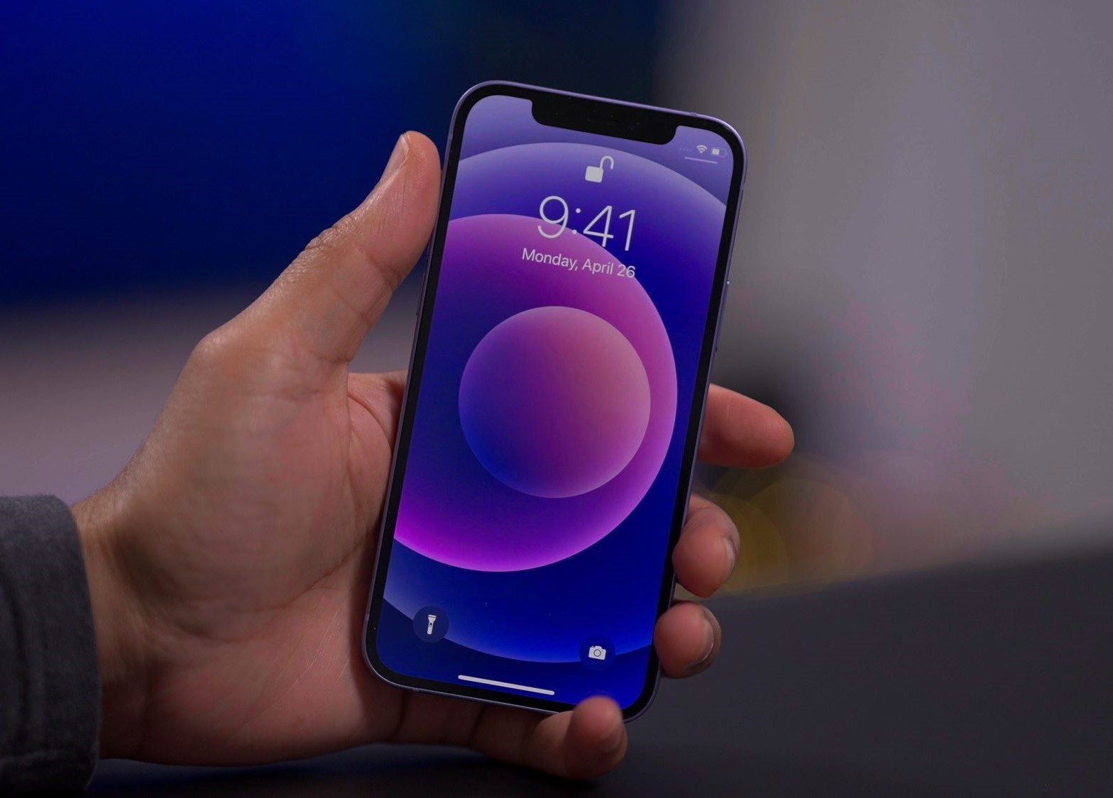 Cach kiem tra iPhone 12 du dieu kien sua chua mien phi hinh anh