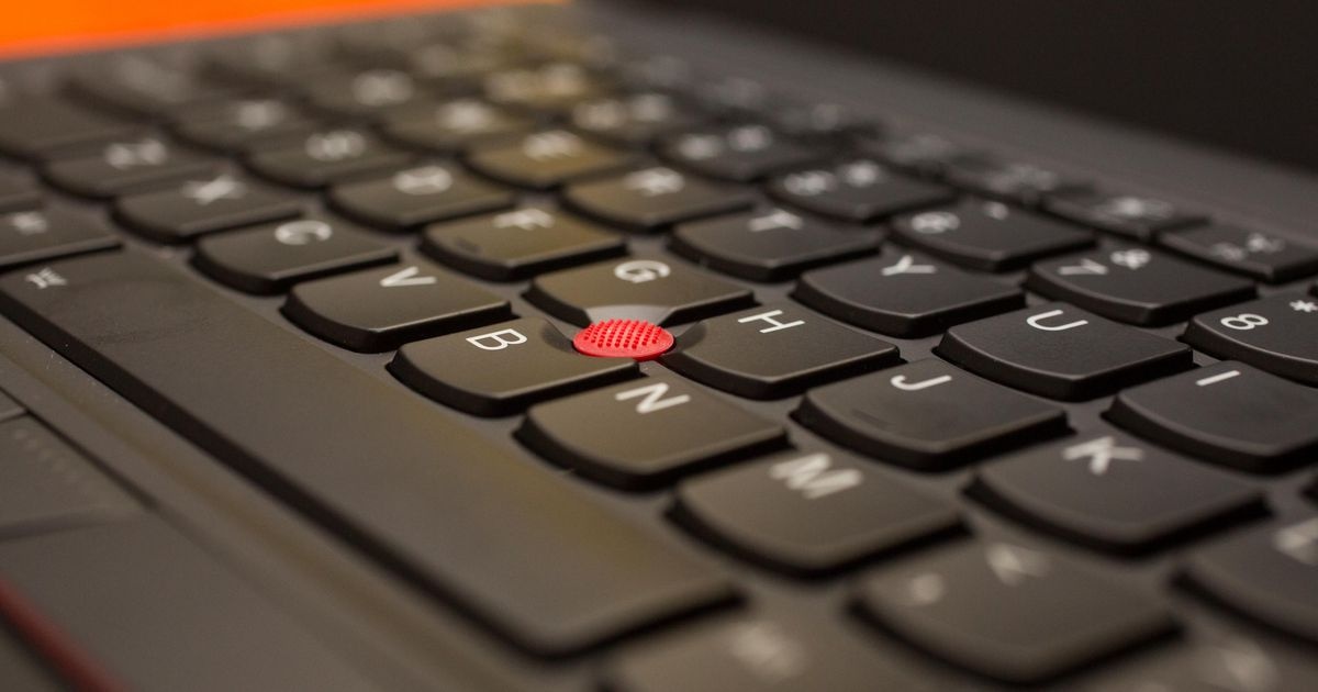 phu huynh mua laptop cu cho con hoc truc tuyen anh 3