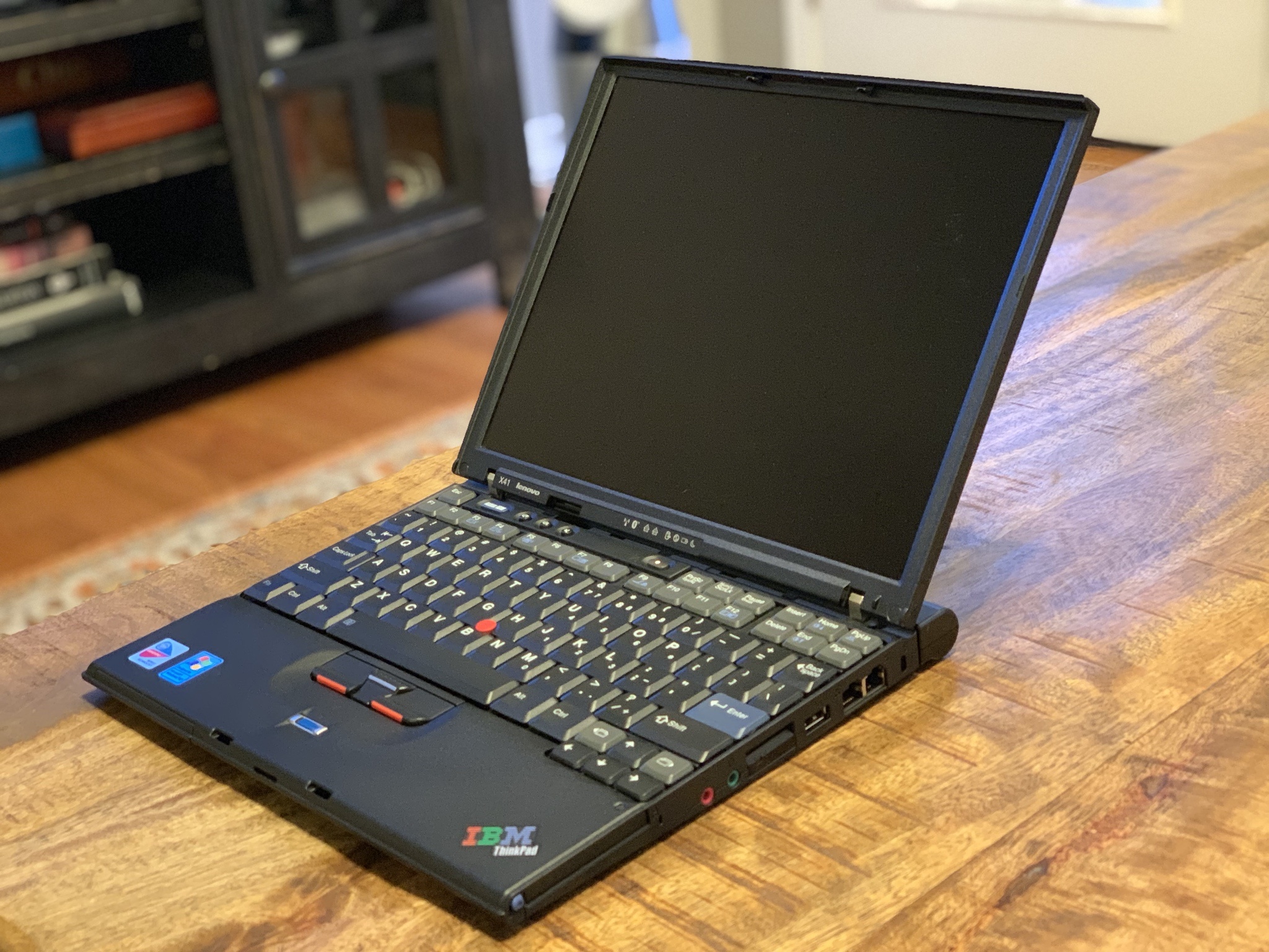 Nhung dieu can luu y khi mua laptop cu cho tre hoc online hinh anh