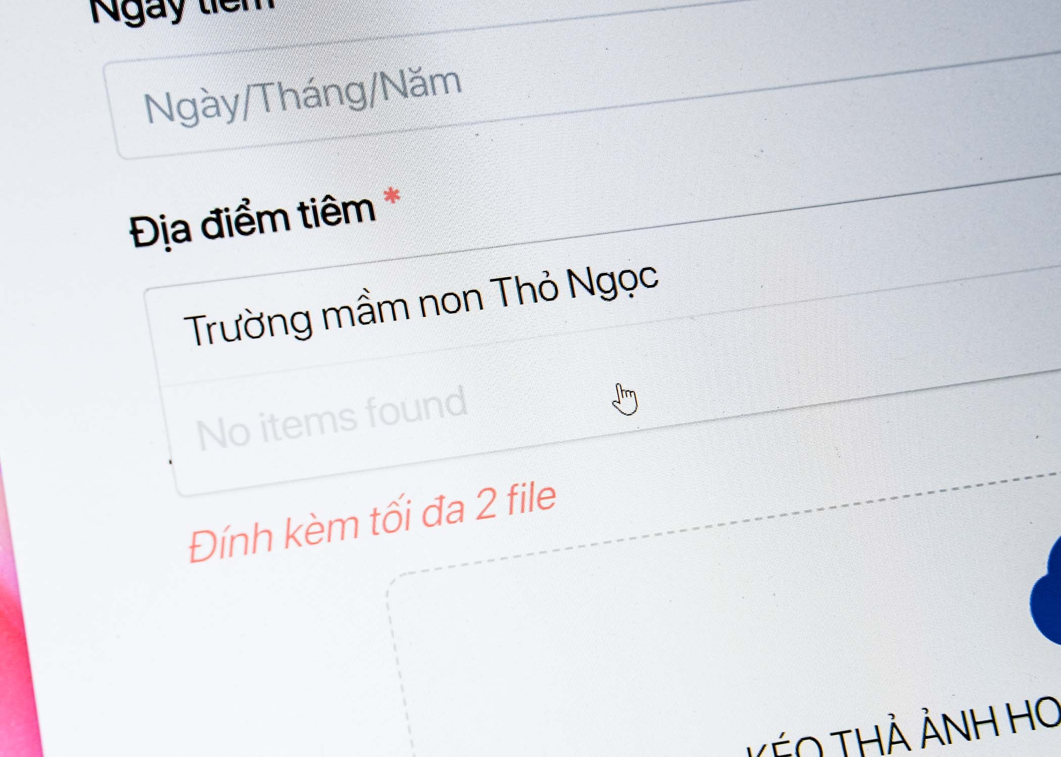 tiem vaccine Covid-19 anh 1