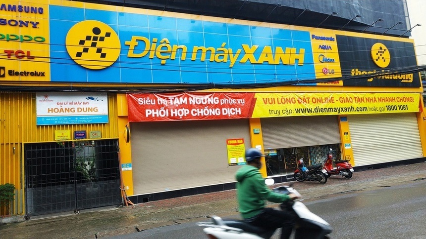 Cua hang dien thoai o TP.HCM ruc rich mo cua tro lai hinh anh