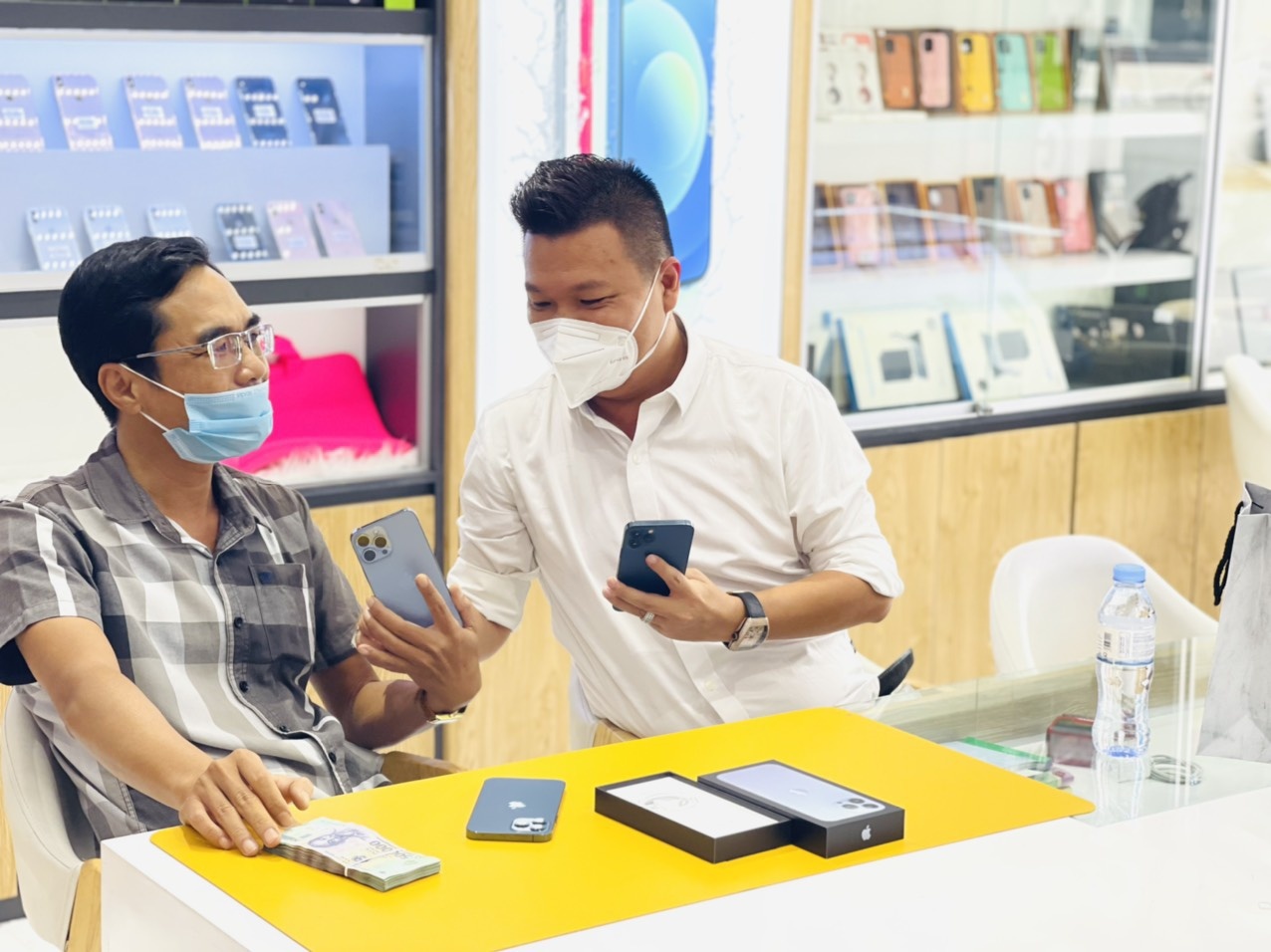 iphone 13 giam gia tung ngay anh 1