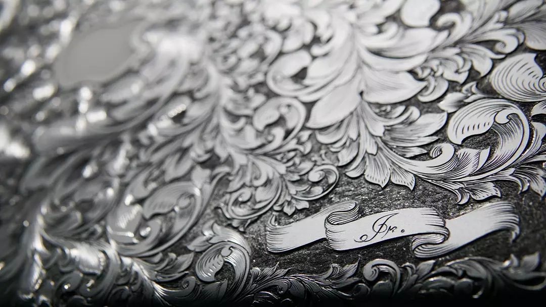 Nguoi Viet dieu khac MacBook bang tay anh 8