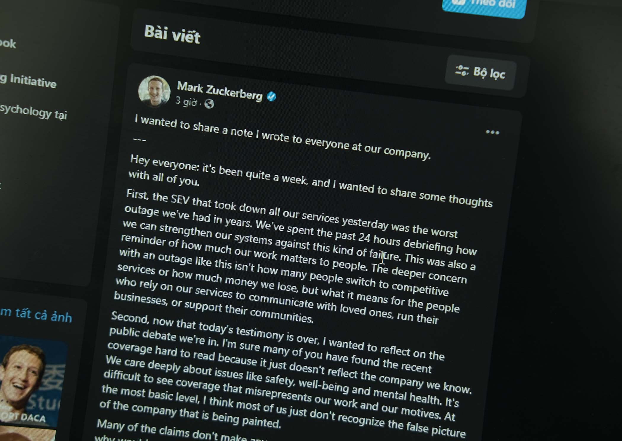 Mark Zuckerberg bi cuoi nhao anh 1