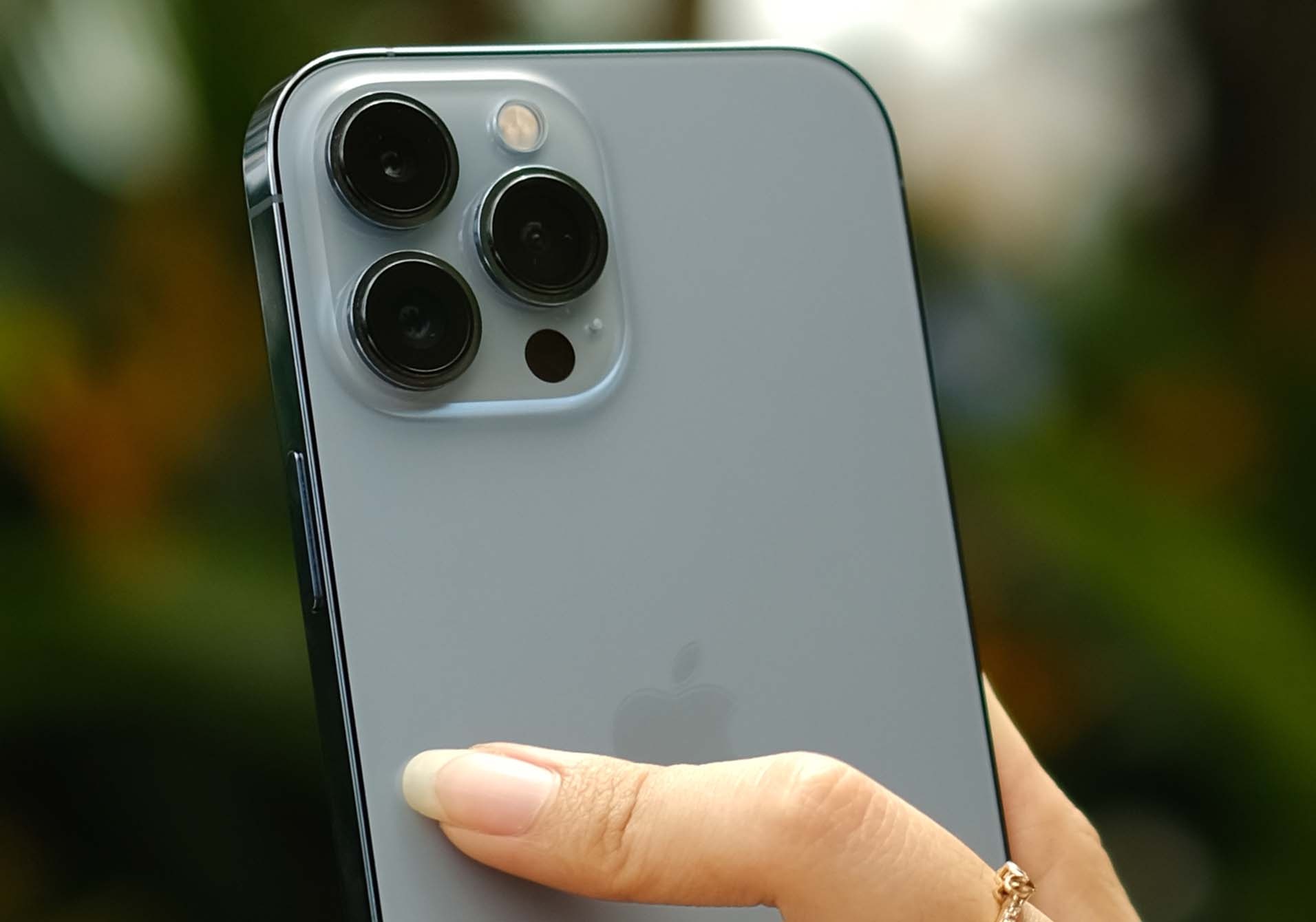 Tin loi khach hang, chu tiem bi lua mat iPhone 13 Pro Max hinh anh