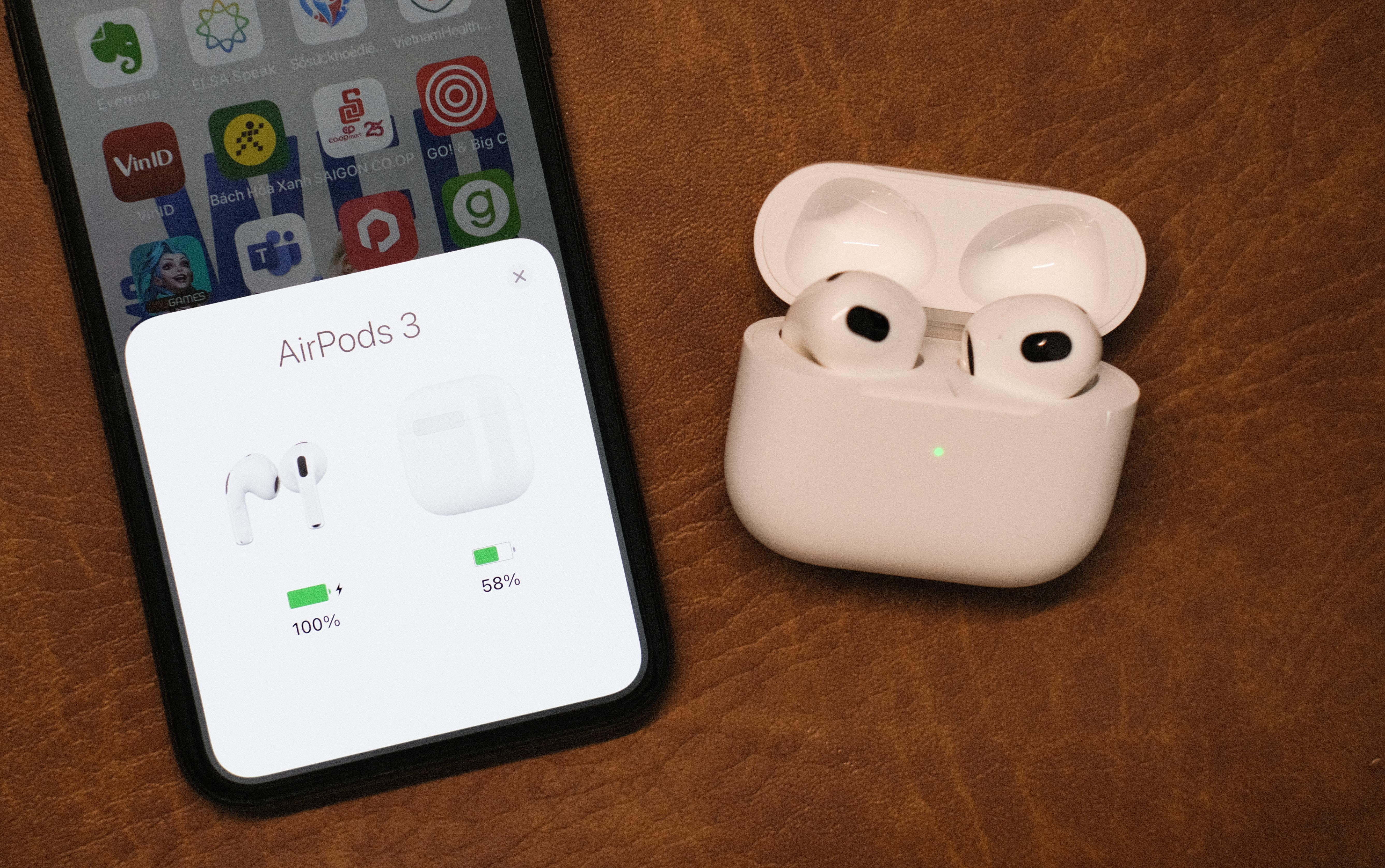 Trai nghiem AirPods 3: cam giac deo thoai mai,  gia 6, 5 trieu dong anh 9
