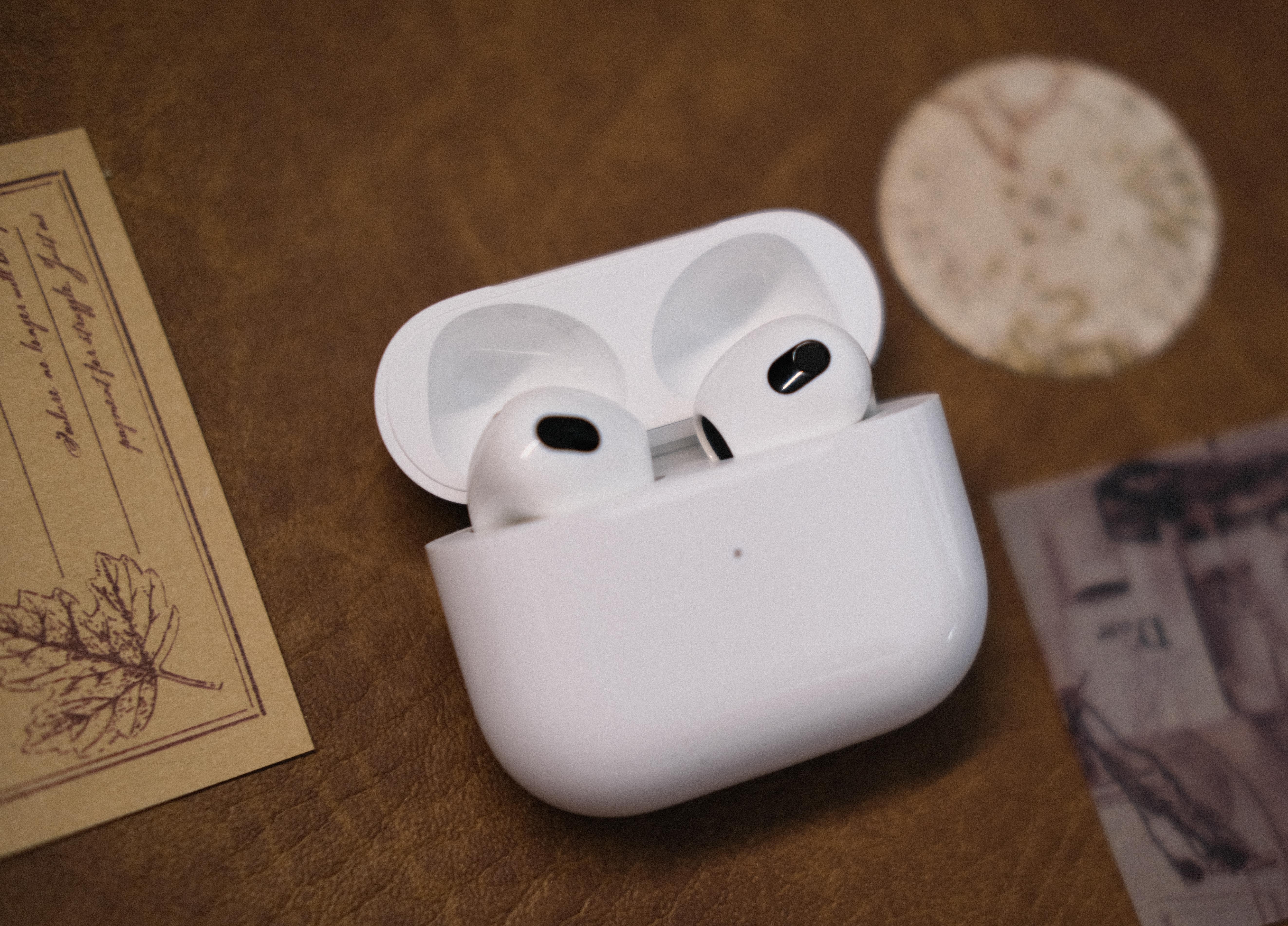 Apple phai ban AirPods ma Singapore tai Viet Nam anh 1