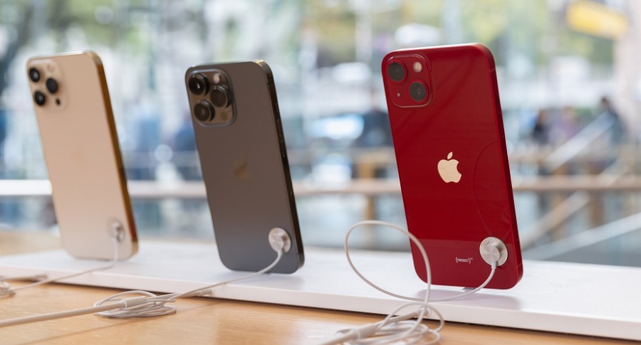 Dai ly khong du iPhone 13 de ban, doi ngay giao hang hinh anh