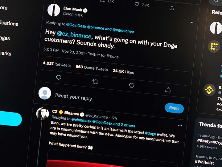 Elon Musk va CEO Binance khau chien tren mang xa hoi anh 1