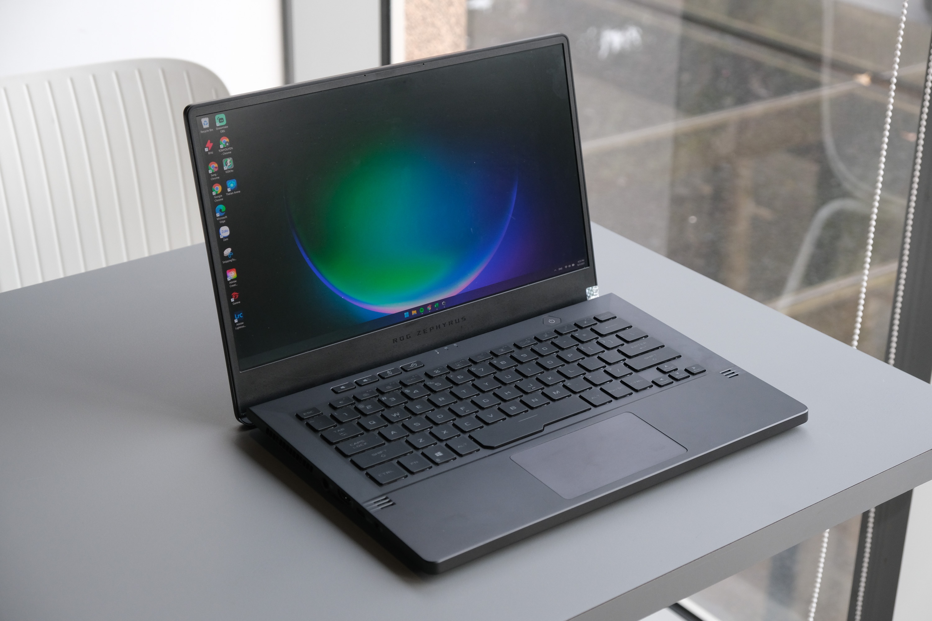 Danh gia ROG Zephyrus G14- laptop can bang giua cong viec va choi game hinh anh