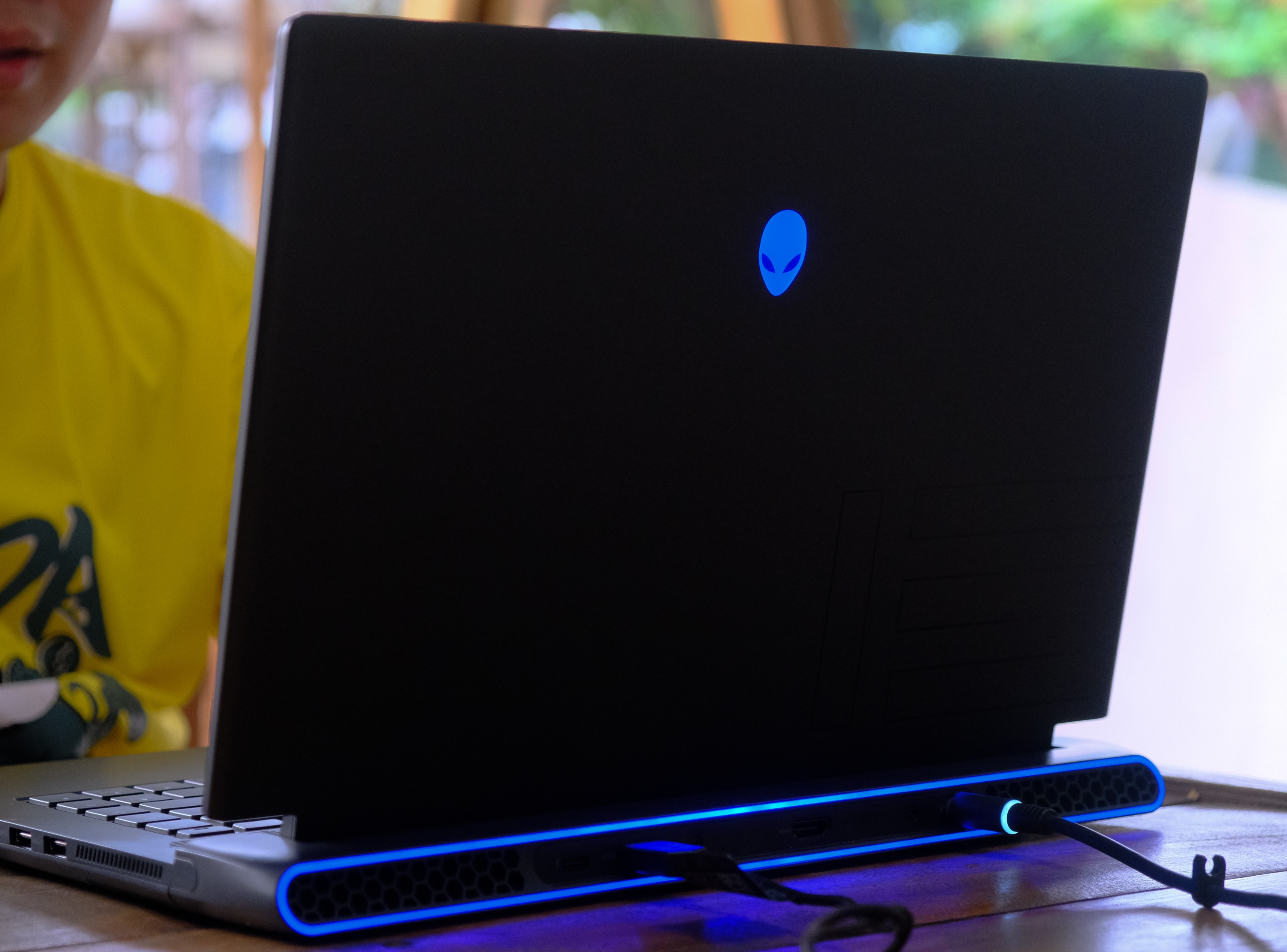 Danh gia Alienware M15 R6 anh 6
