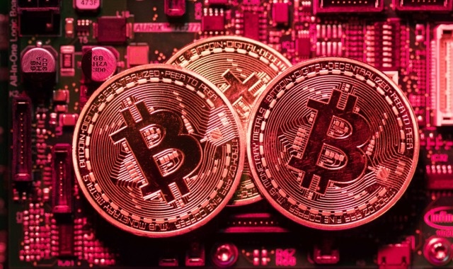 Nha dau tu lo 'mat Tet' vi Bitcoin sap hinh anh