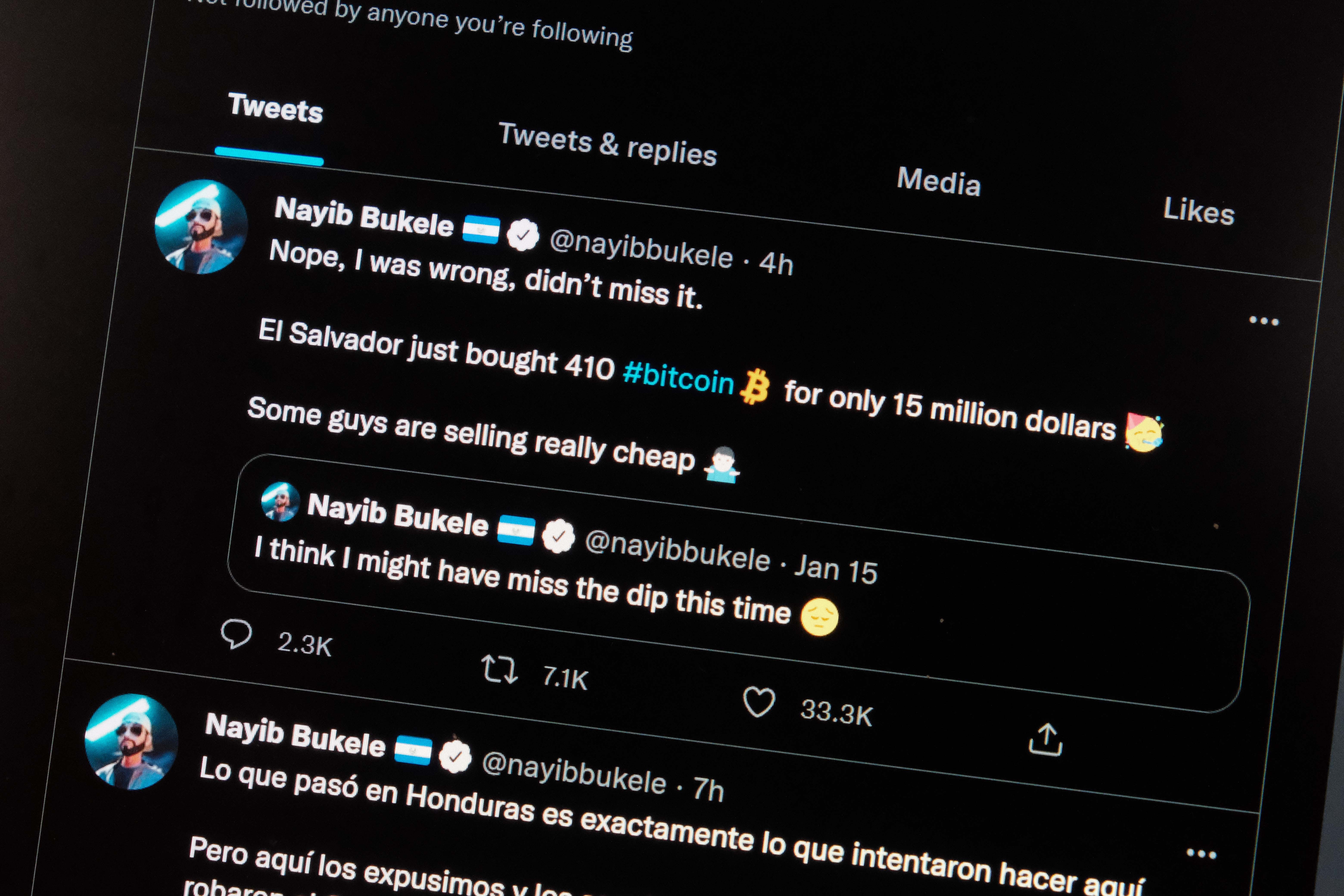 El Salvador lai 'bat day' them Bitcoin anh 1