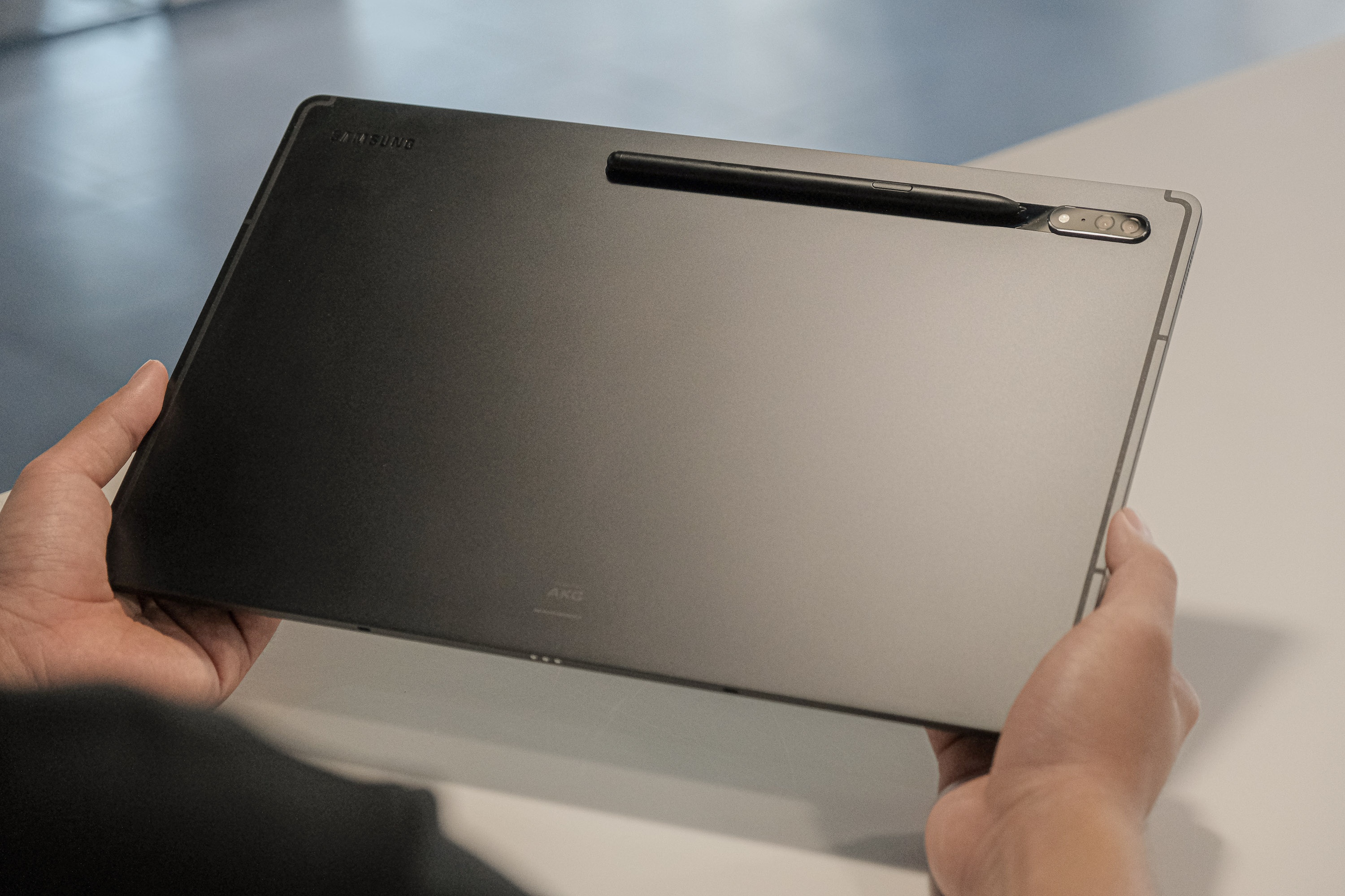 tablet lam viec anh 12