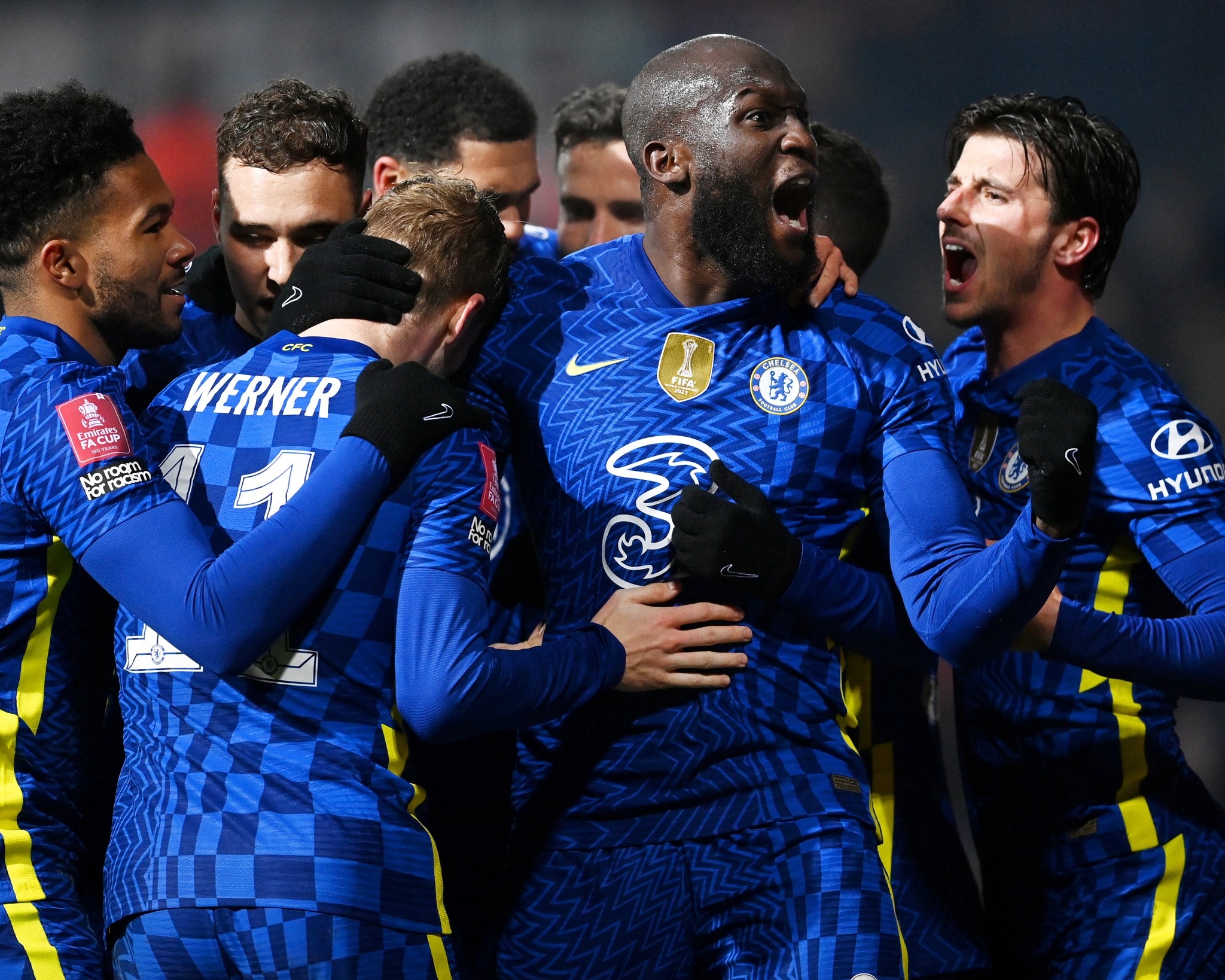 nha tai tro chelsea ngung hop tac anh 1