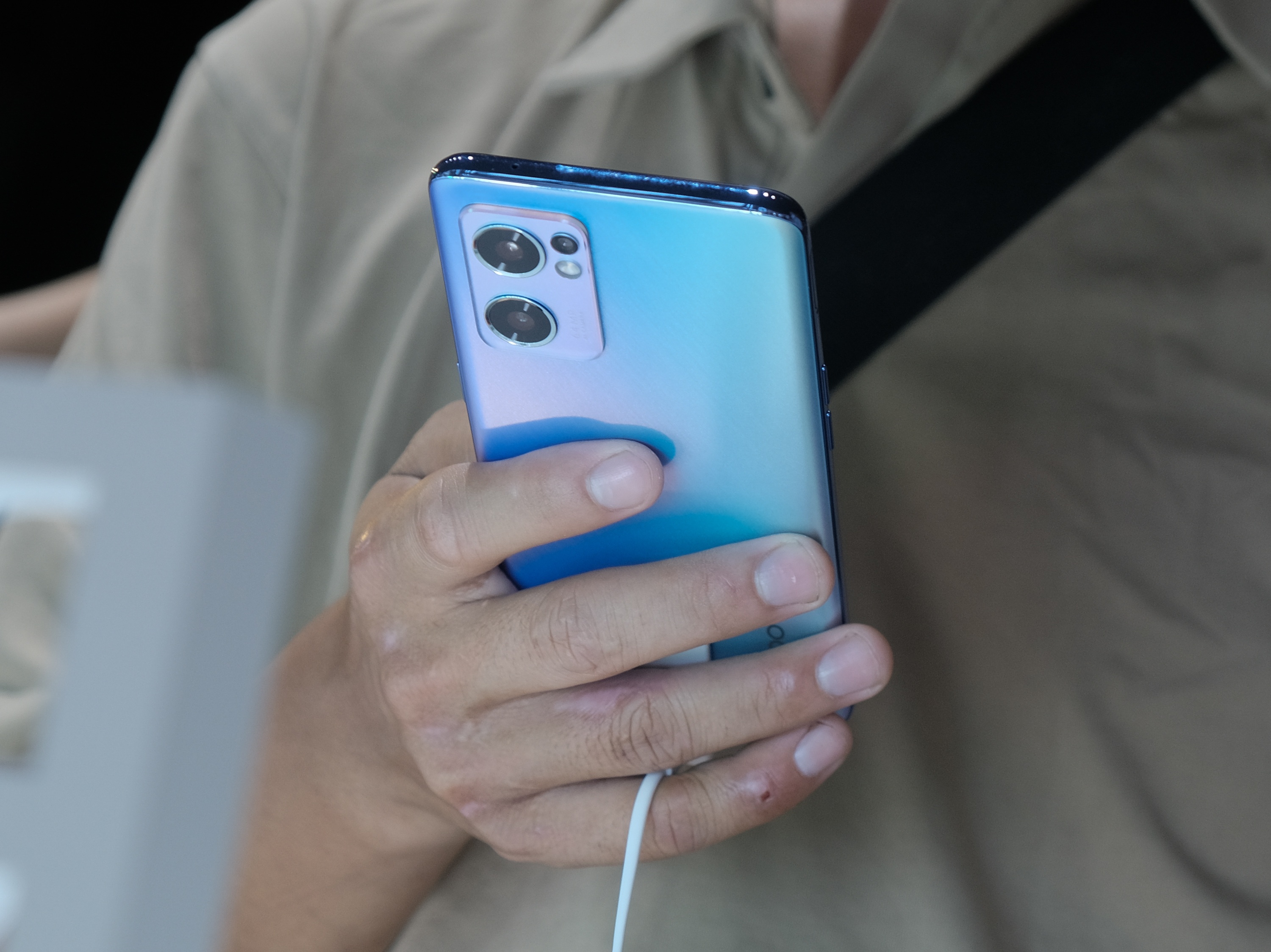 Oppo Reno7 series ra mat anh 8