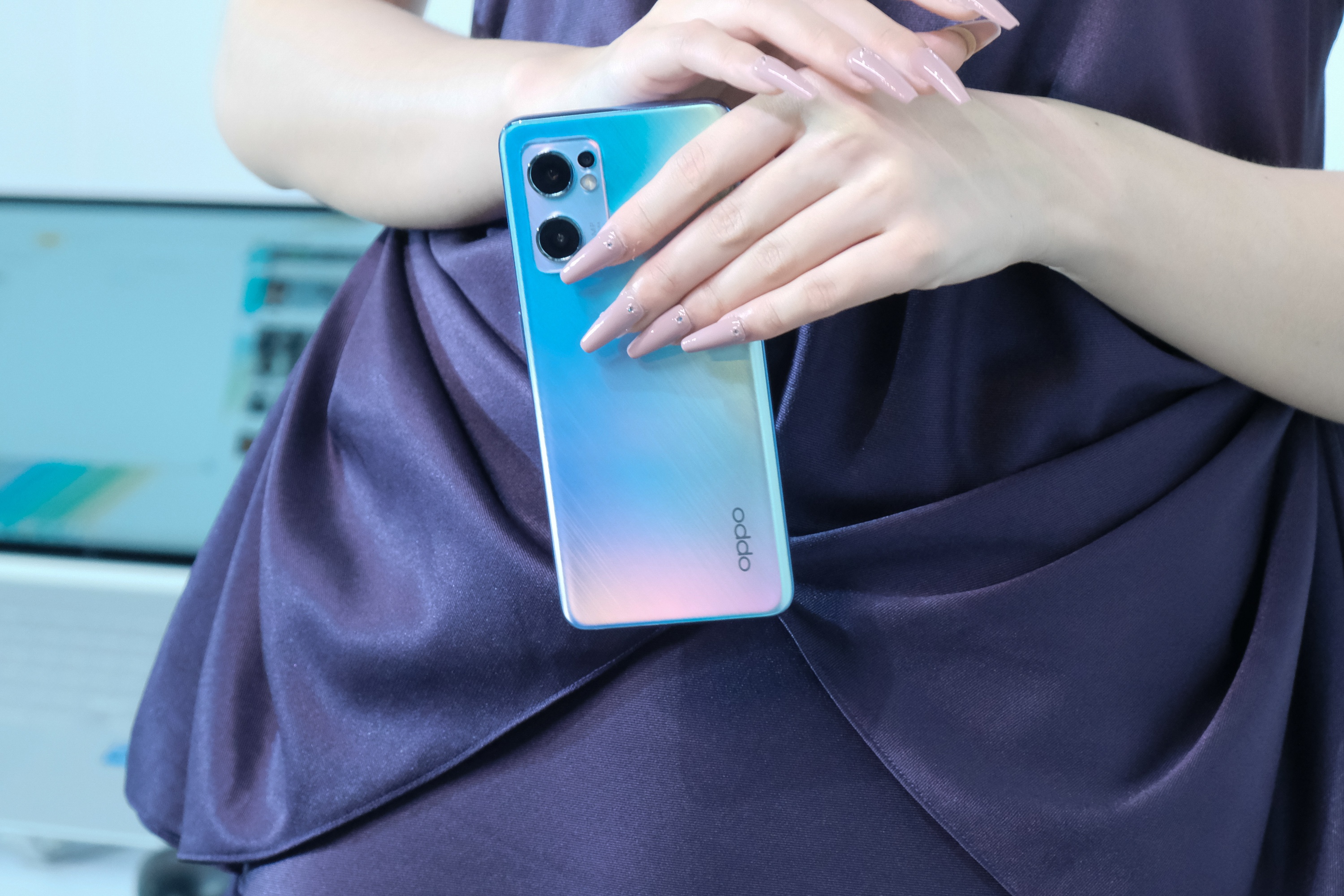 Oppo Reno7 series ra mat anh 7