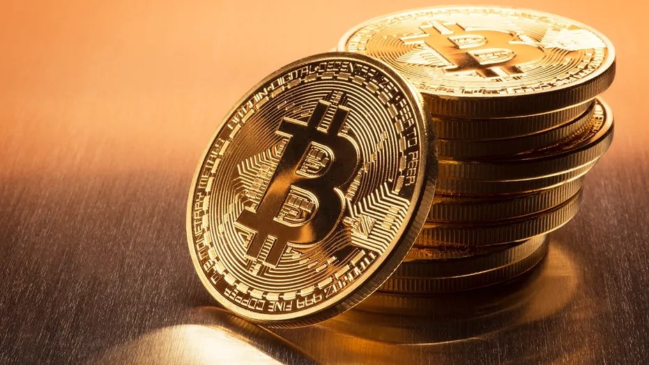 Bitcoin cham moc 30.000 USD, thi truong so hai tot do hinh anh