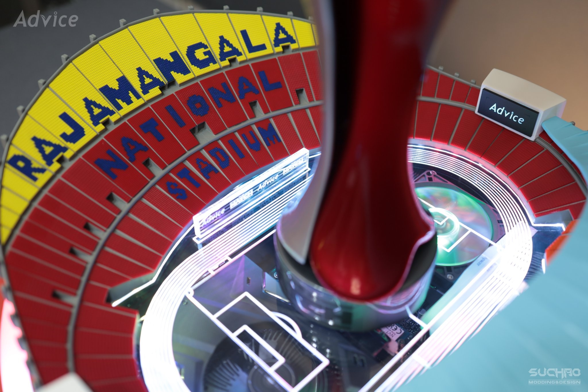 Chiec cup MU bo quen o Thai Lan la mot dan may tinh anh 4