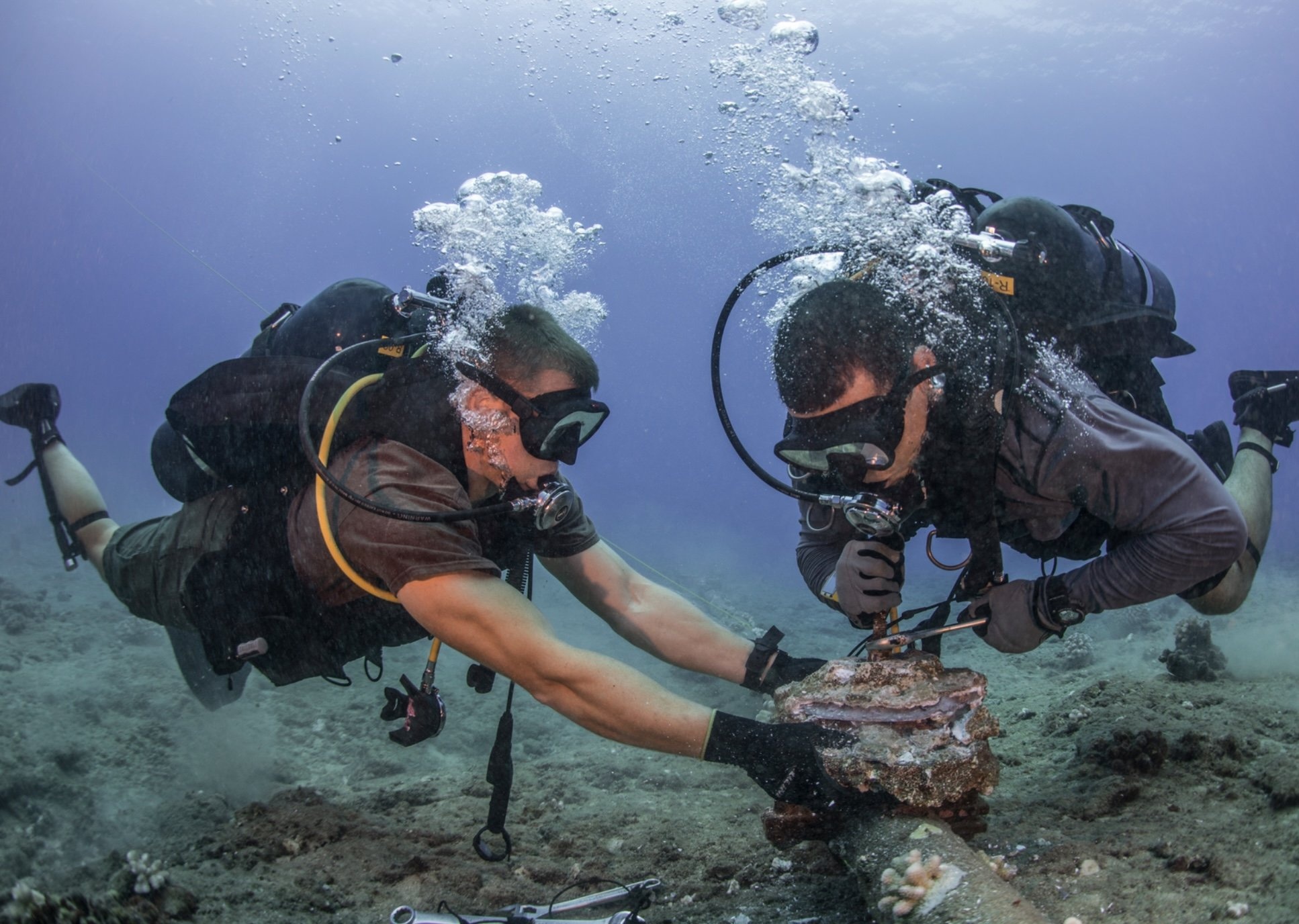 Cap quang bien vua gap su co hinh anh