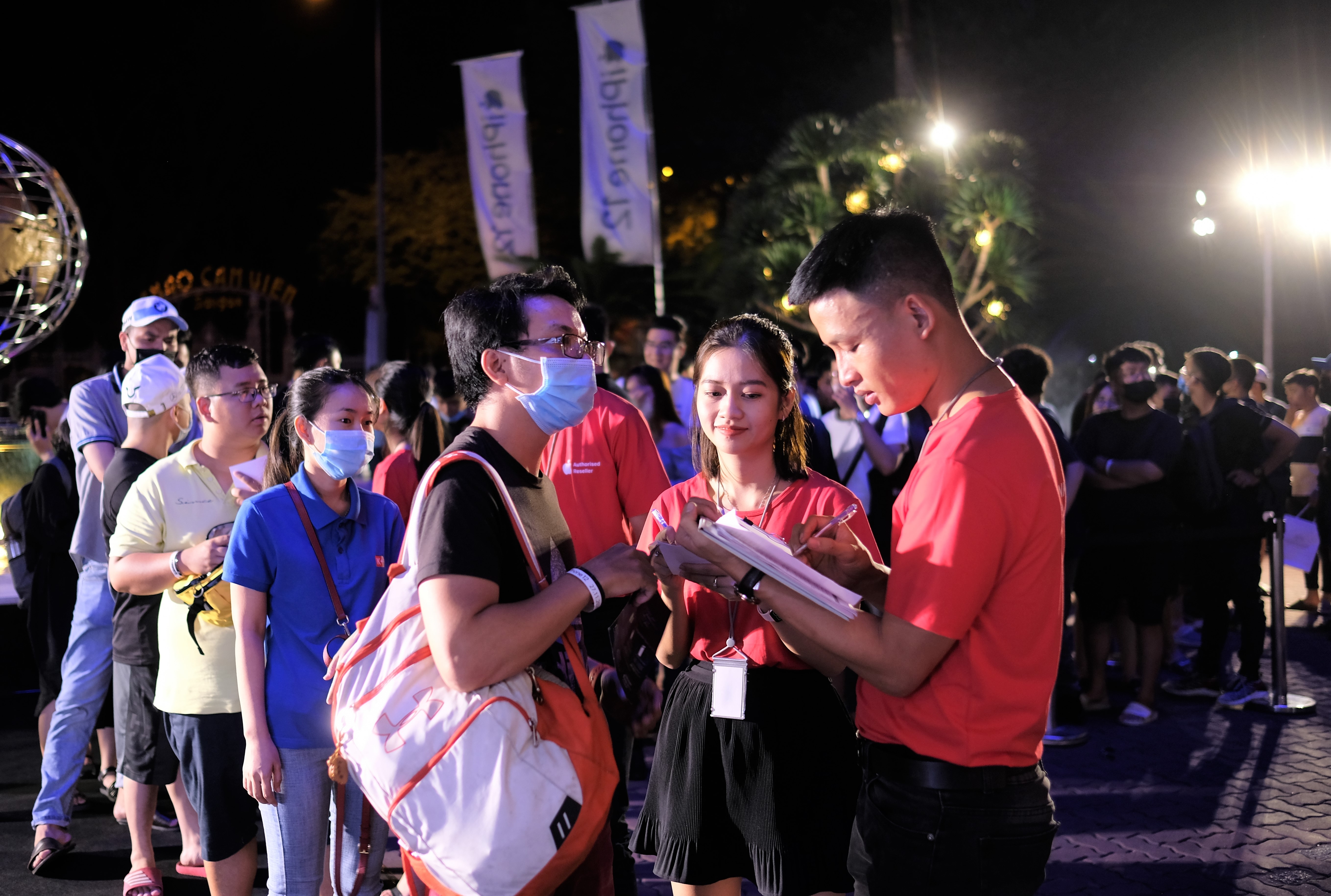 thieu hang iphone 14 anh 1