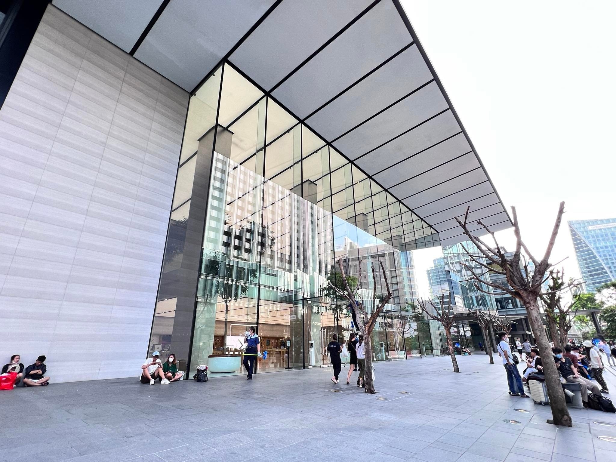 xếp hàng mua iPhone 14 ảnh 2 xep hang mua iPhone 14 anh 2