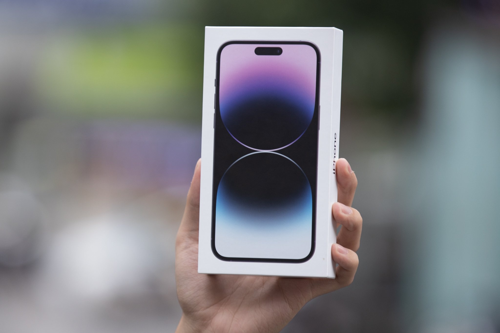 iPhone 14 tai Viet Nam co gia re hon hang xach tay Singapore, Thai Lan hinh anh