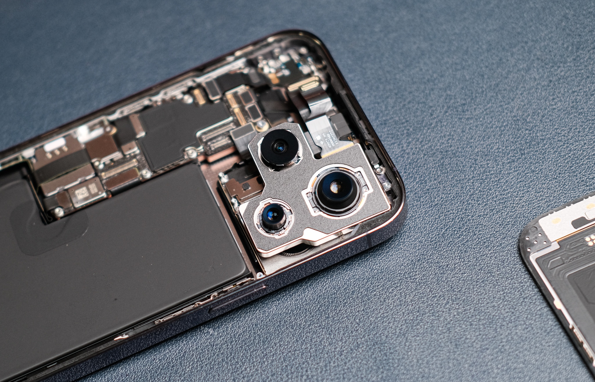 iphone 14 de hong anh 6