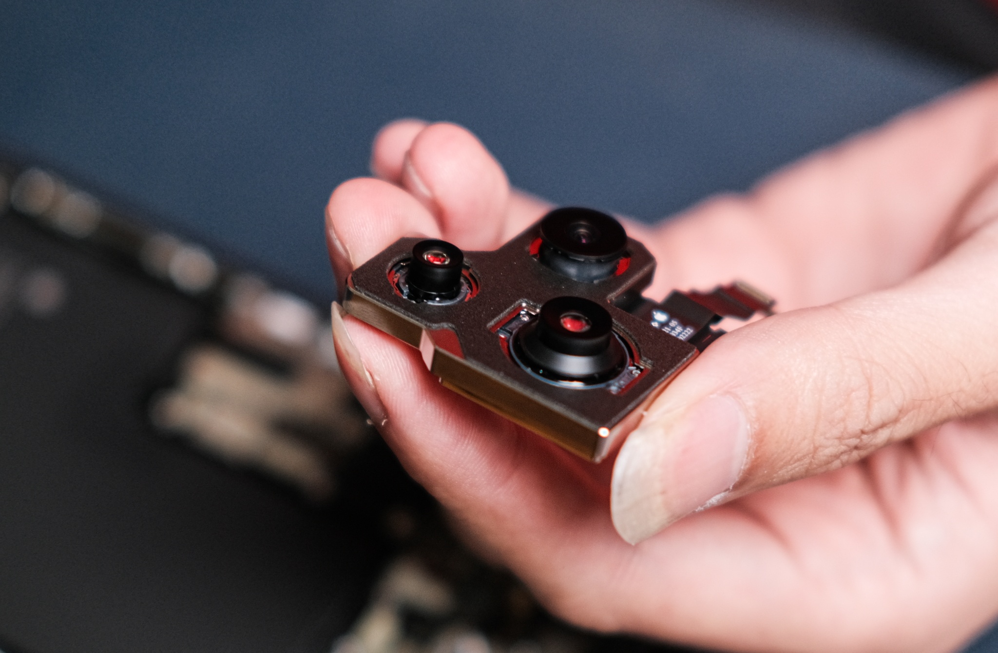 iphone 14 de hong anh 8