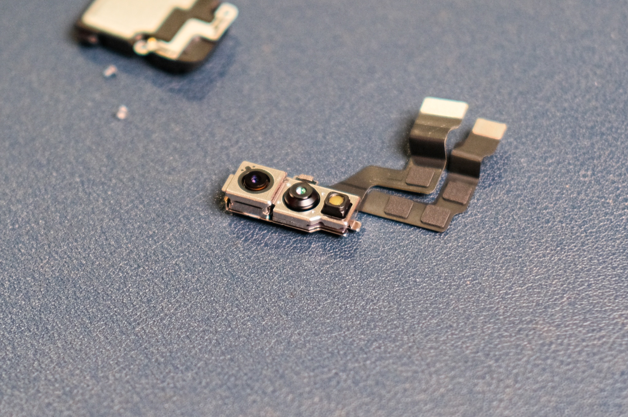 iphone 14 de hong anh 11