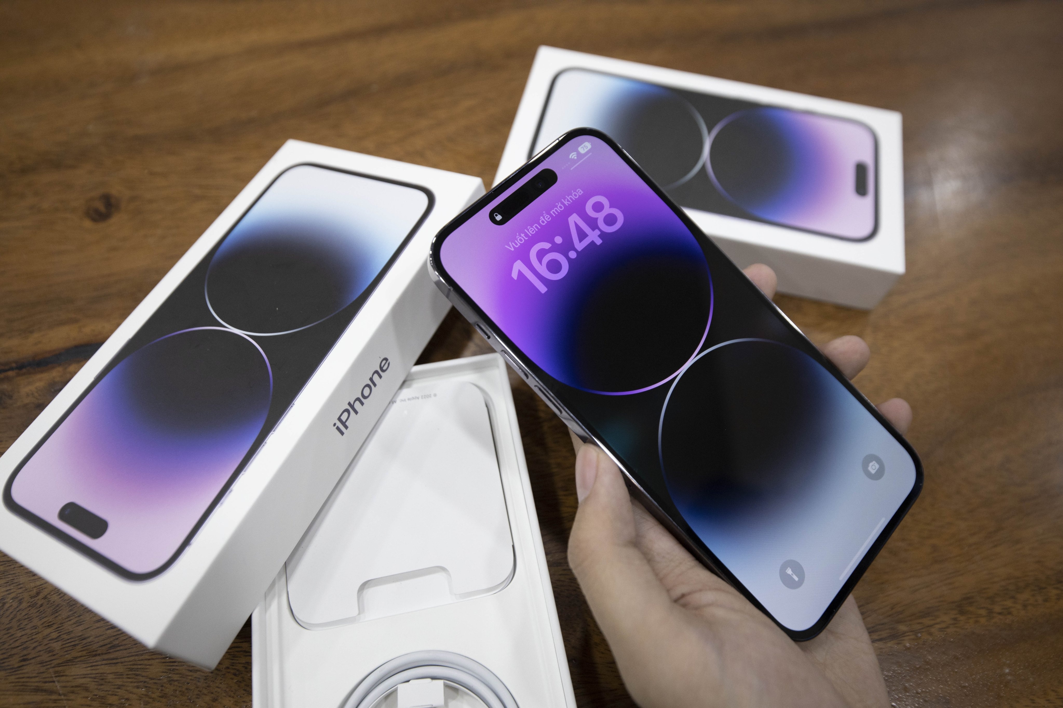 tren tay,  iphone 14 pro max anh 2