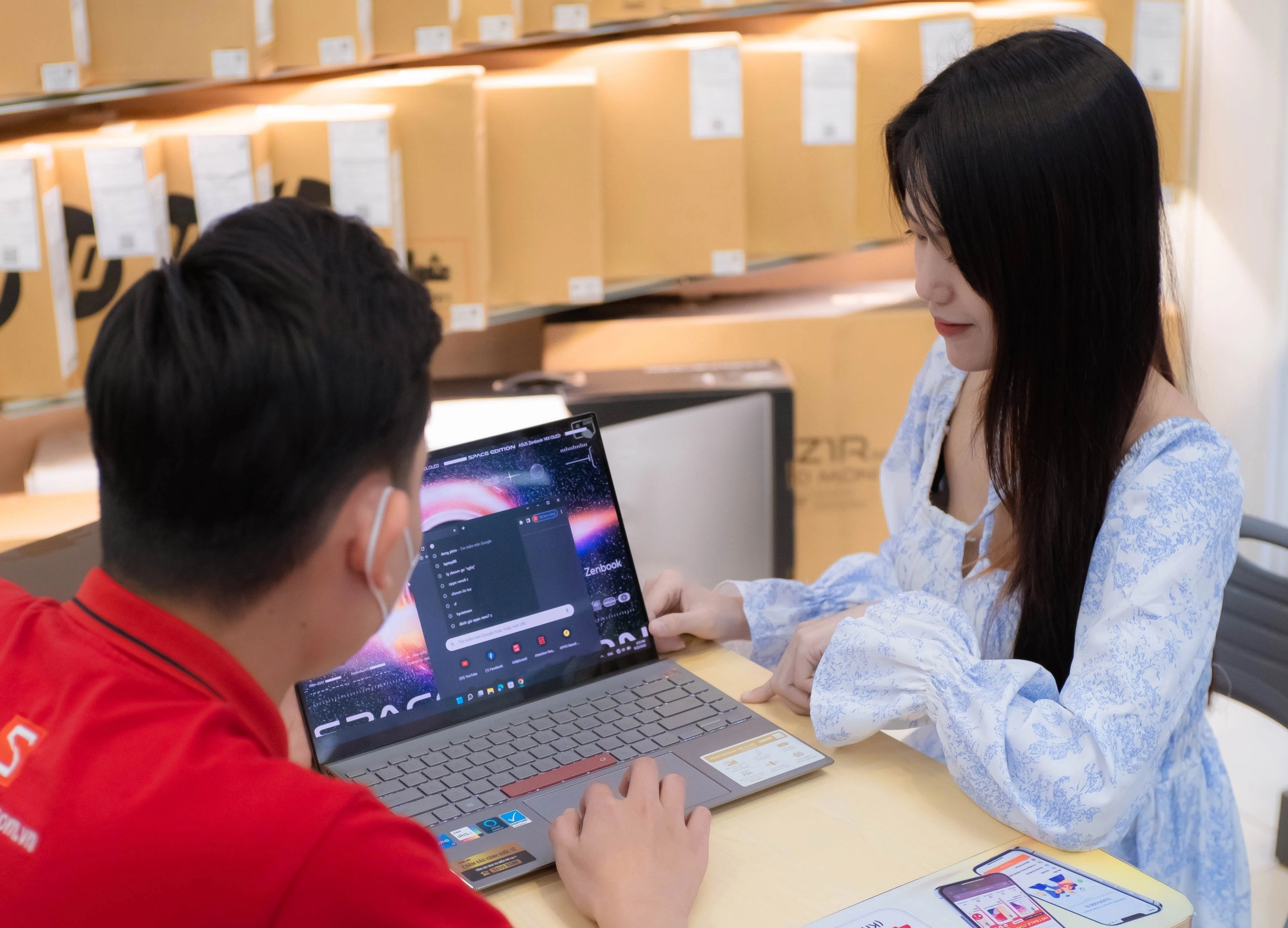 laptop tang gia anh 1