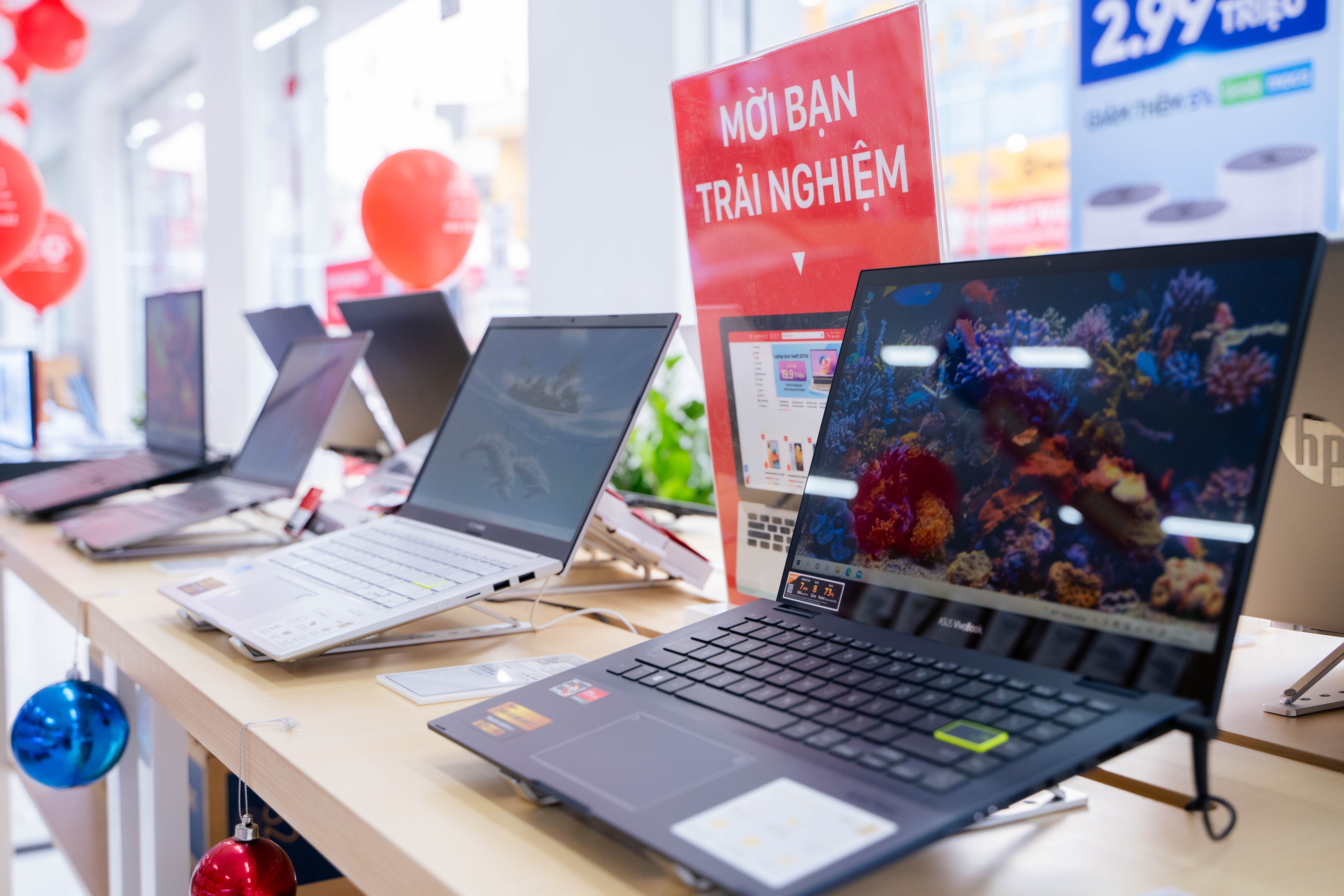 laptop tang gia anh 2