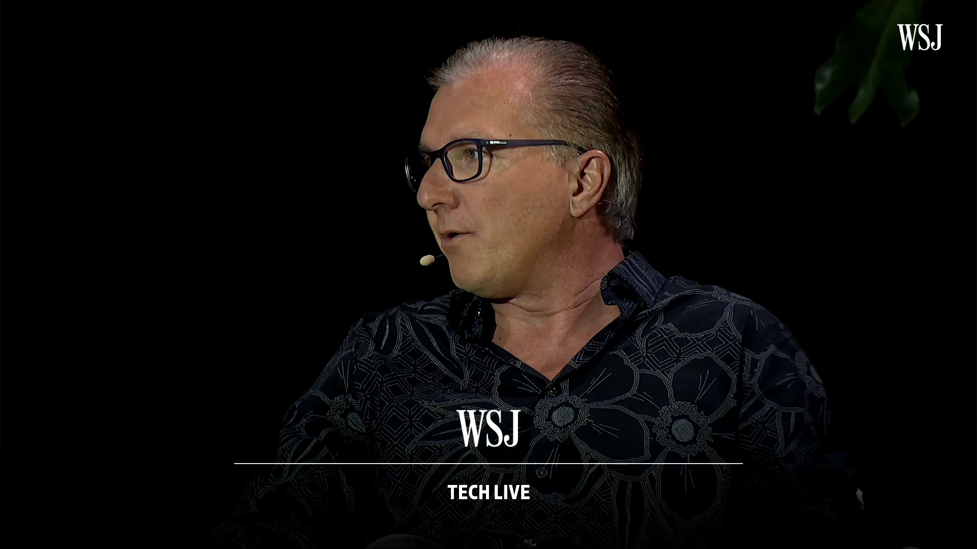 iPhone 15 USB-C anh 1