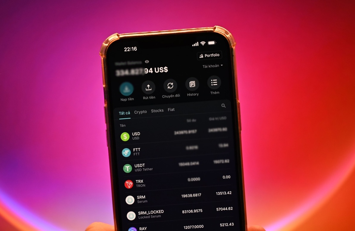 Nguoi Viet mat hang tram trieu dong vi tham hoa FTX hinh anh