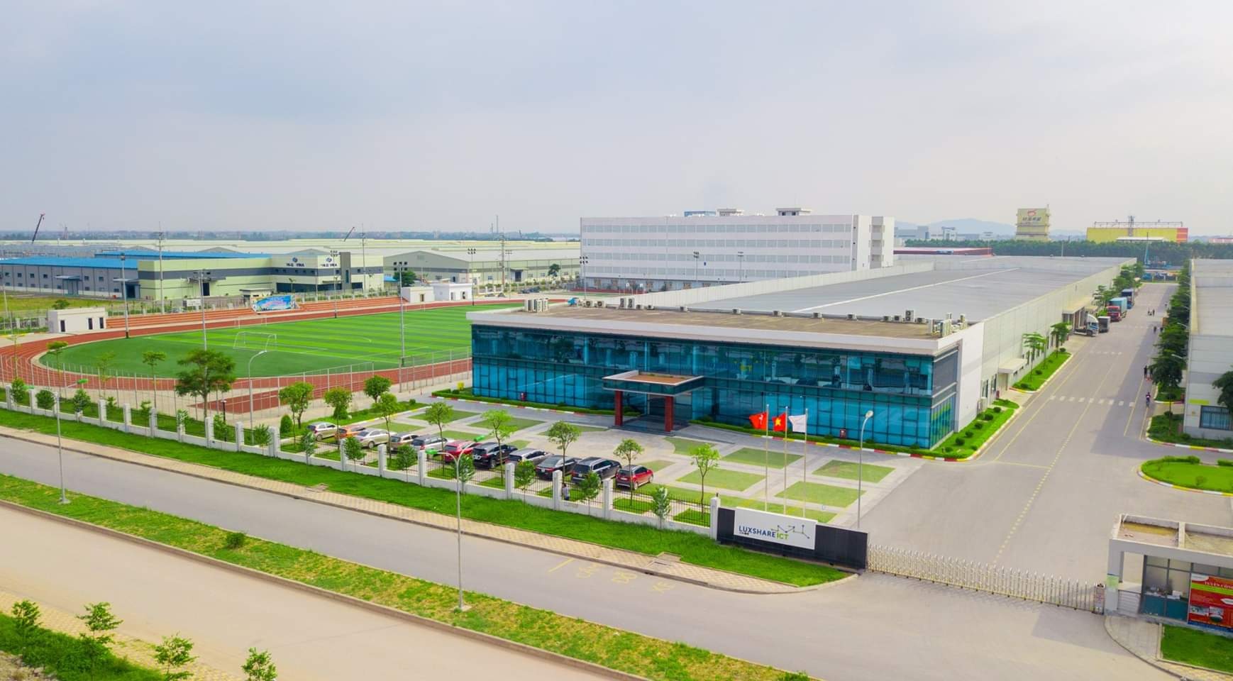 nha may apple Viet Nam anh 1