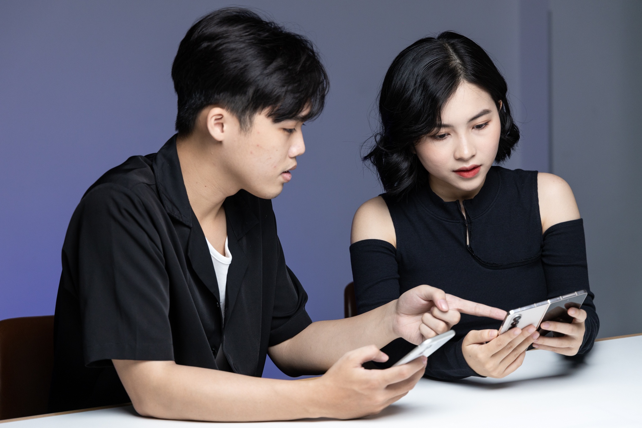 Cuoc song xao tron, cong viec gian doan vi mang cham hinh anh