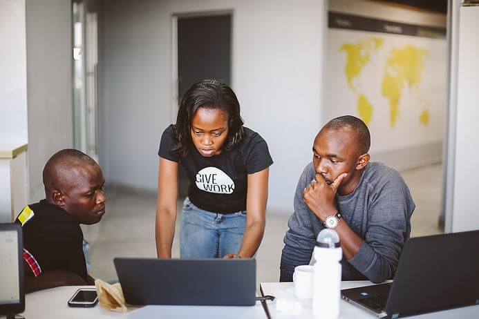 ChatGPT doc hai anh 3