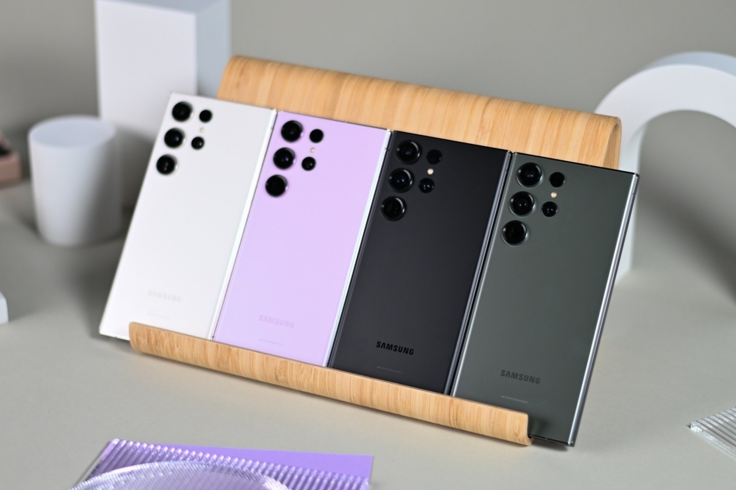 Samsung doi chien luoc kinh doanh voi dong Galaxy S23 hinh anh