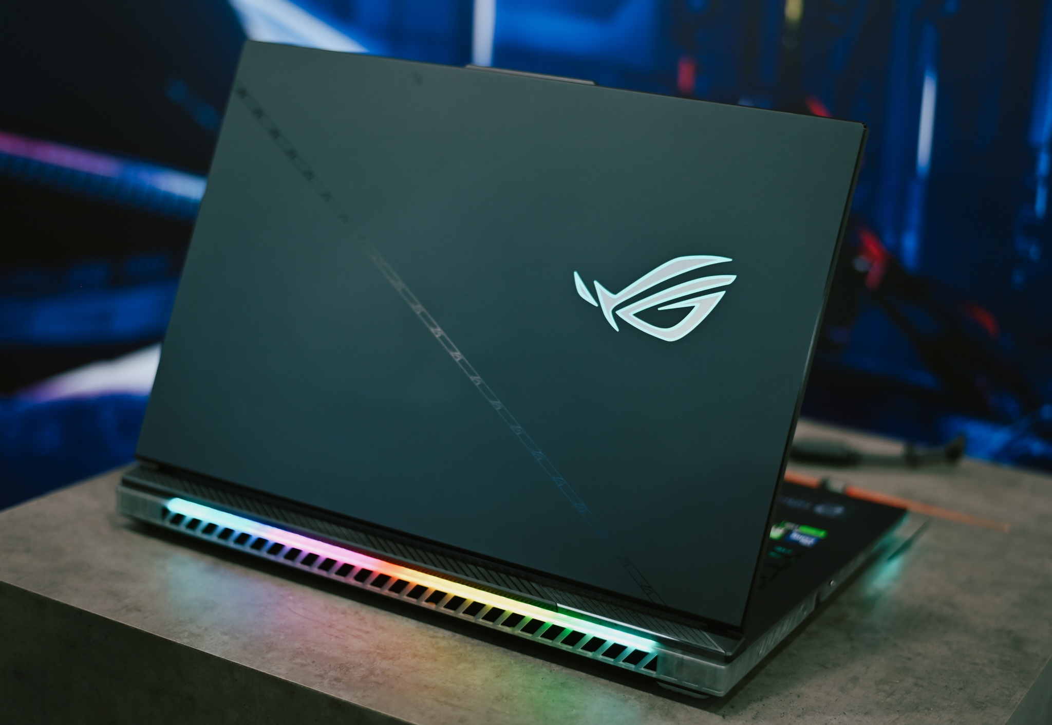 laptop manh nhat anh 8