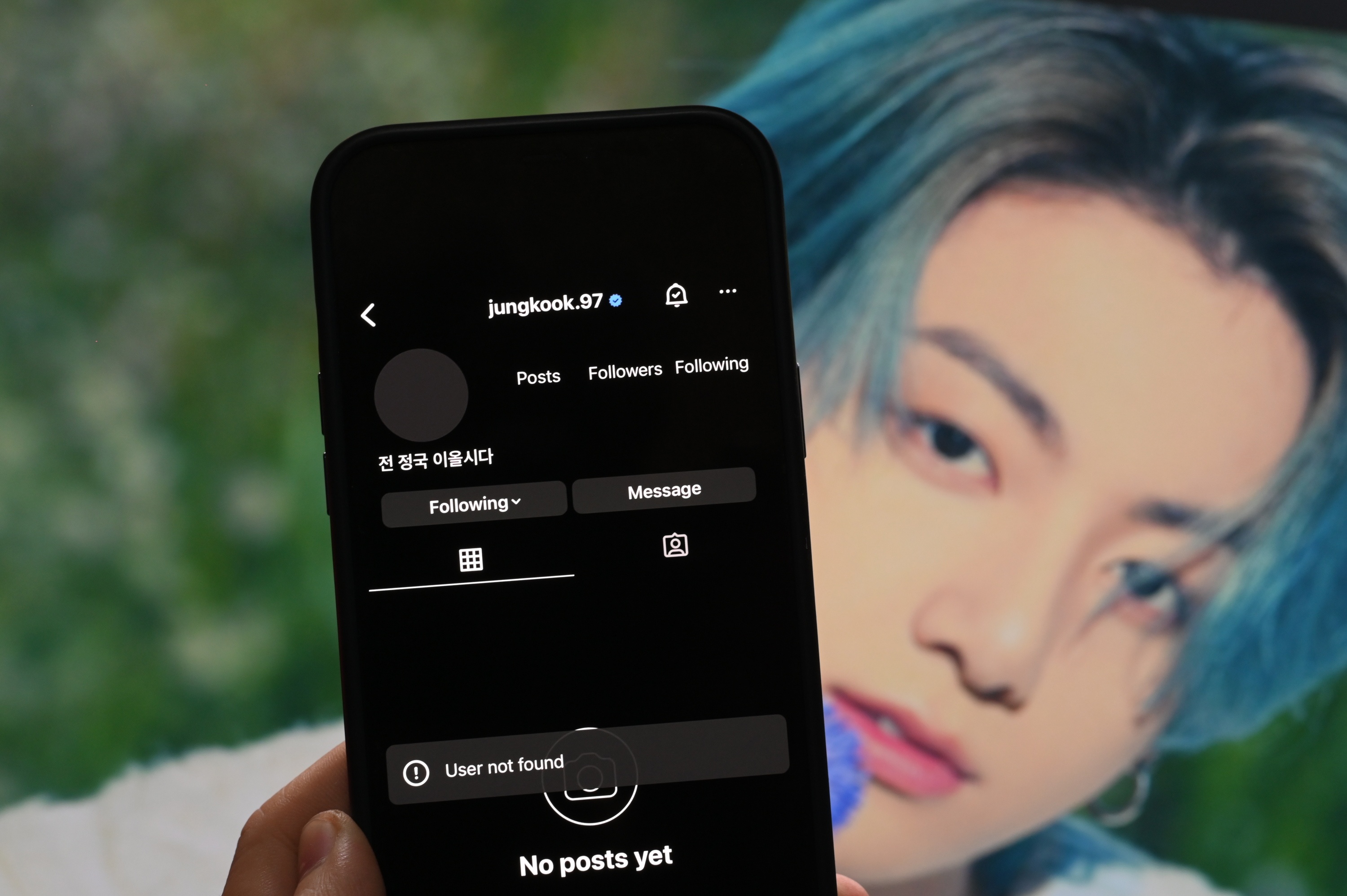 Jungkook xoa tai khoan mang xa hoi hinh anh