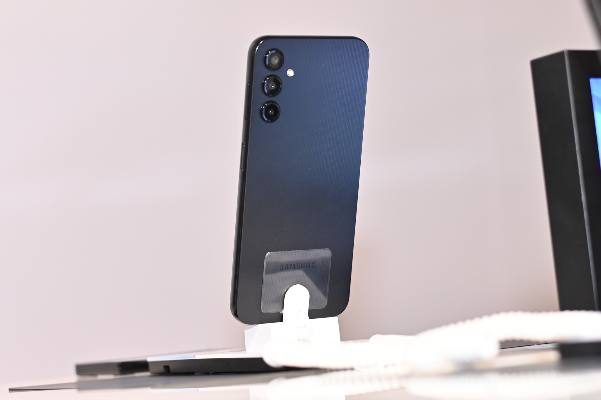 Samsung A ảnh 1 Samsung A anh 1