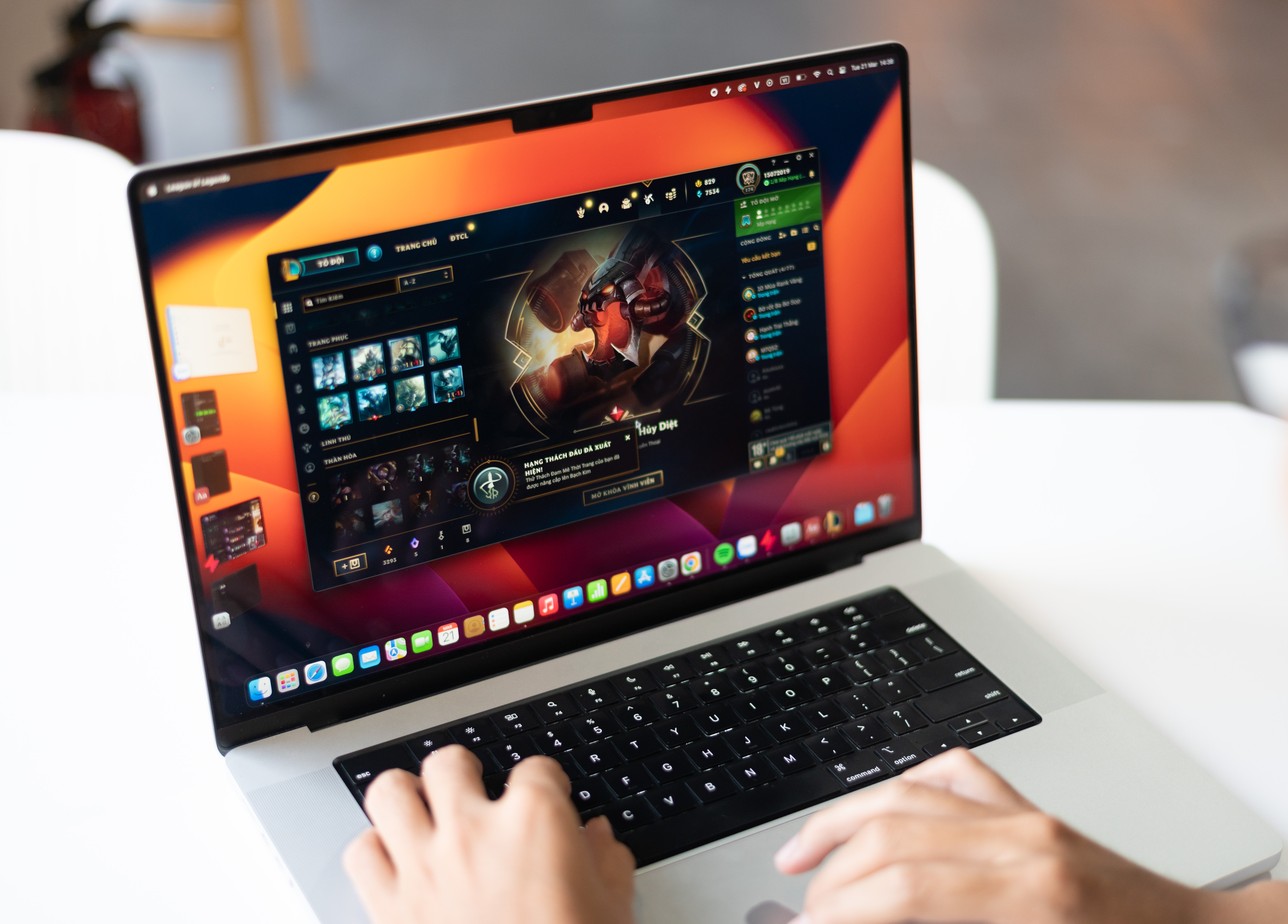 pin macbook pro 2023 anh 5