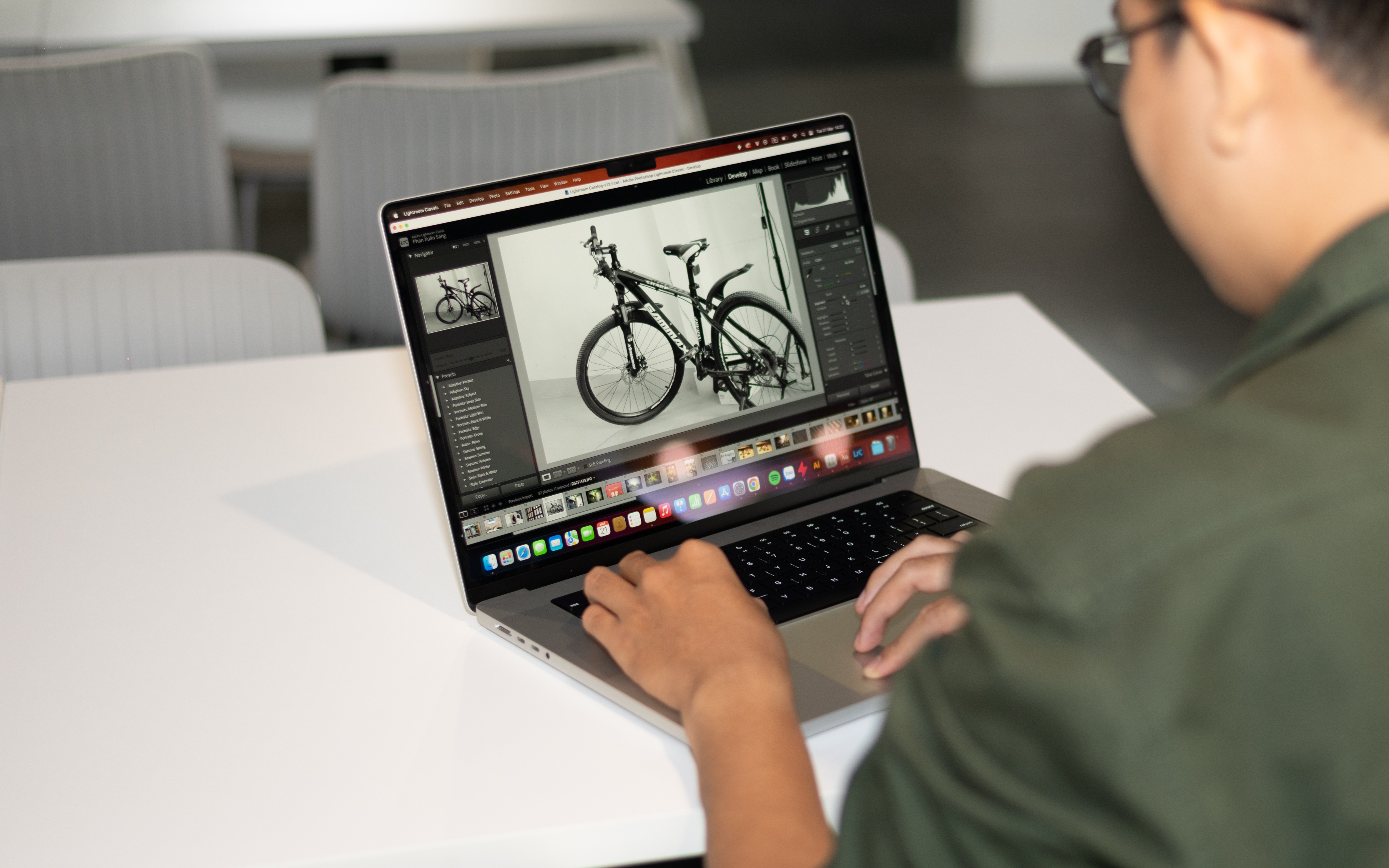 pin macbook pro 2023 ảnh 3 pin macbook pro 2023 anh 3